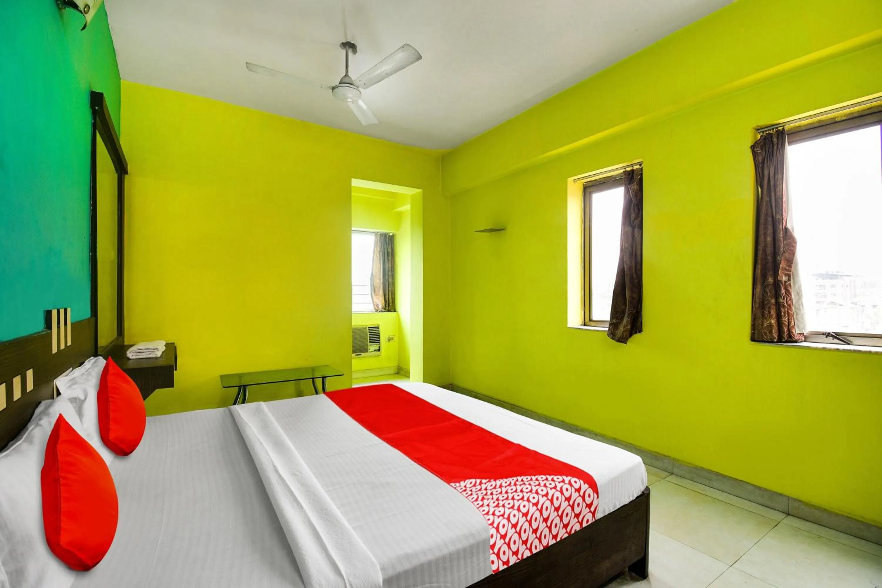Bedroom, Bed in Hotel O New Tulip Santragachi Junction