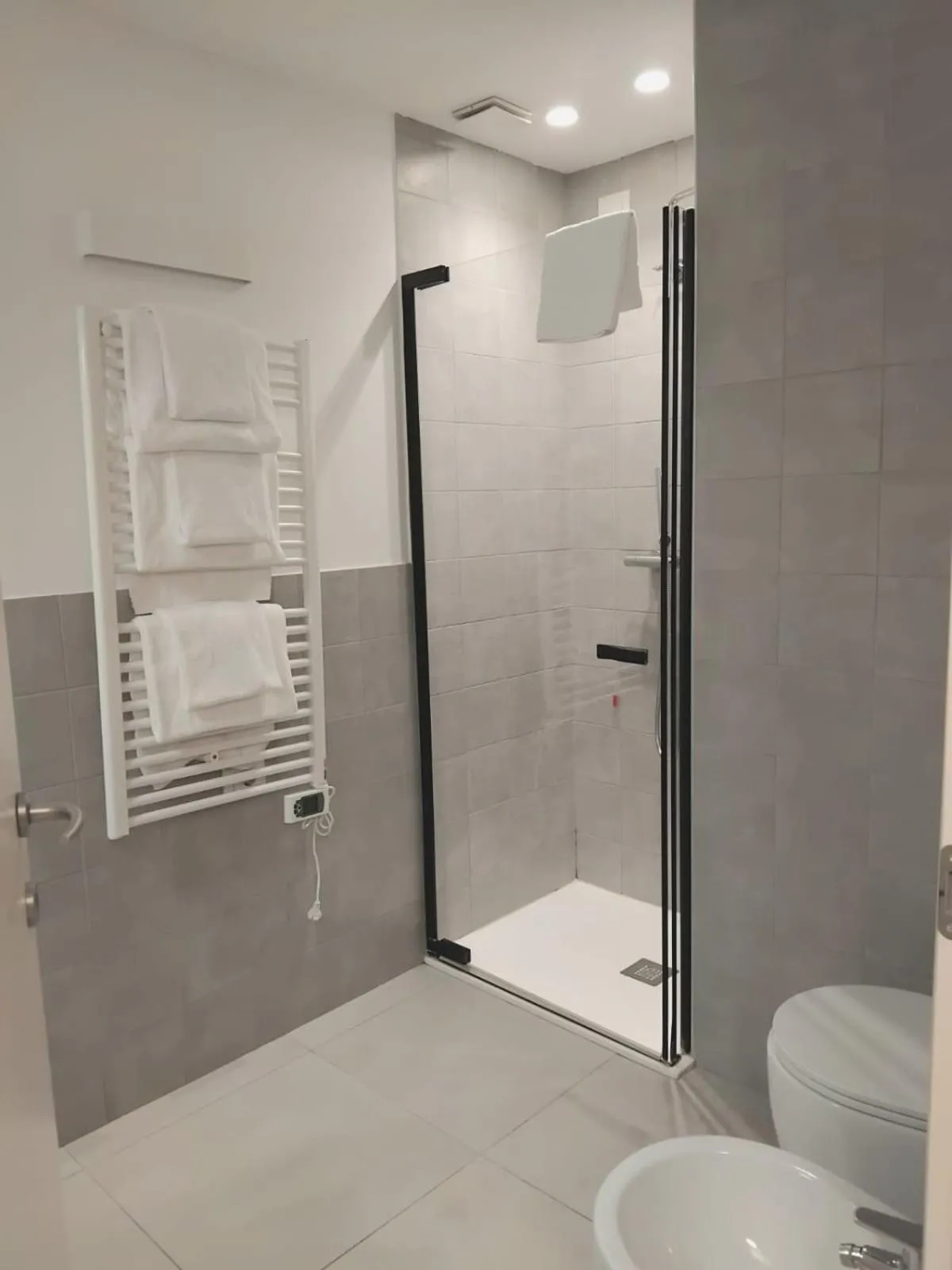 Venice Terminal Apartments & Suites