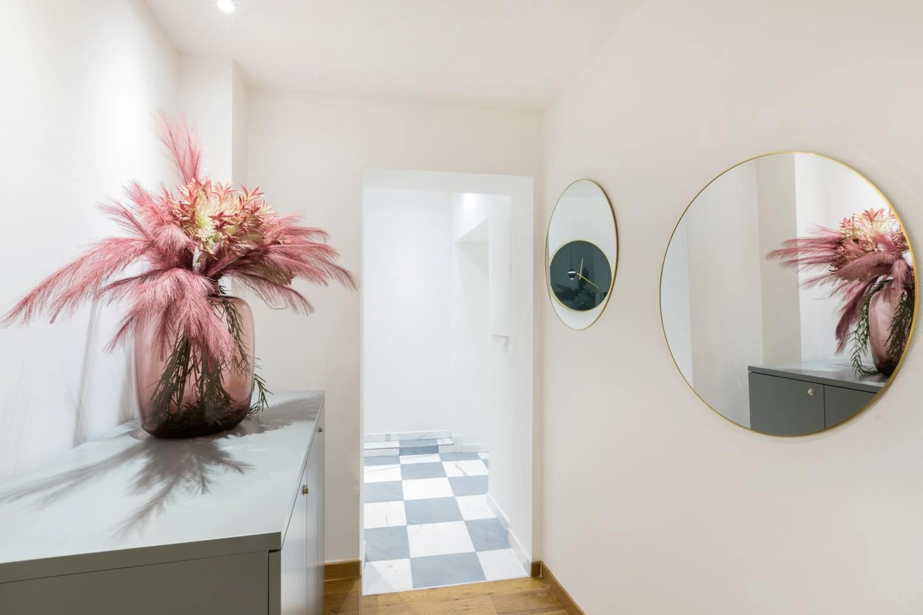 Decorative detail in Amabilia Florence