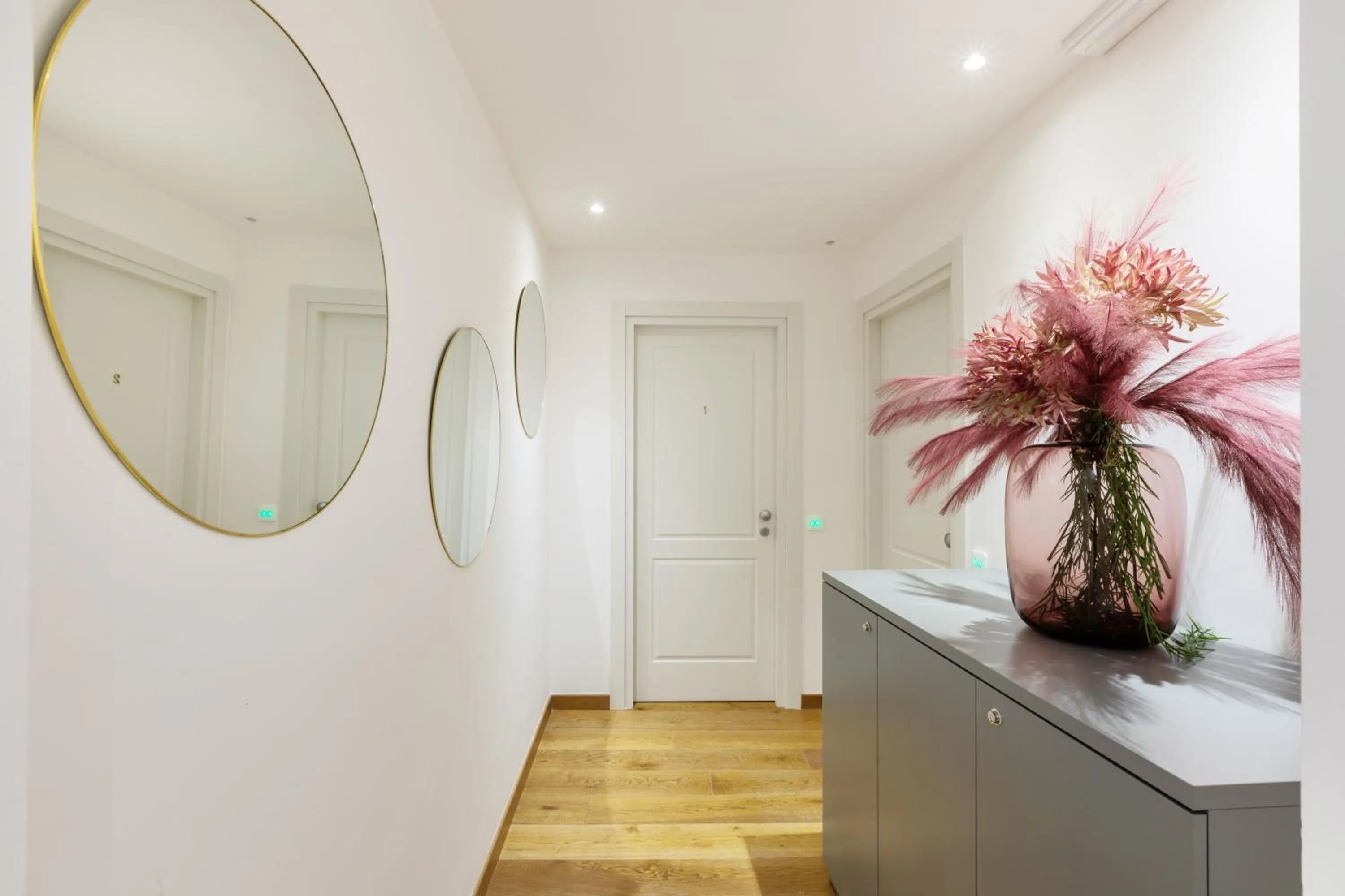 Decorative detail in Amabilia Florence