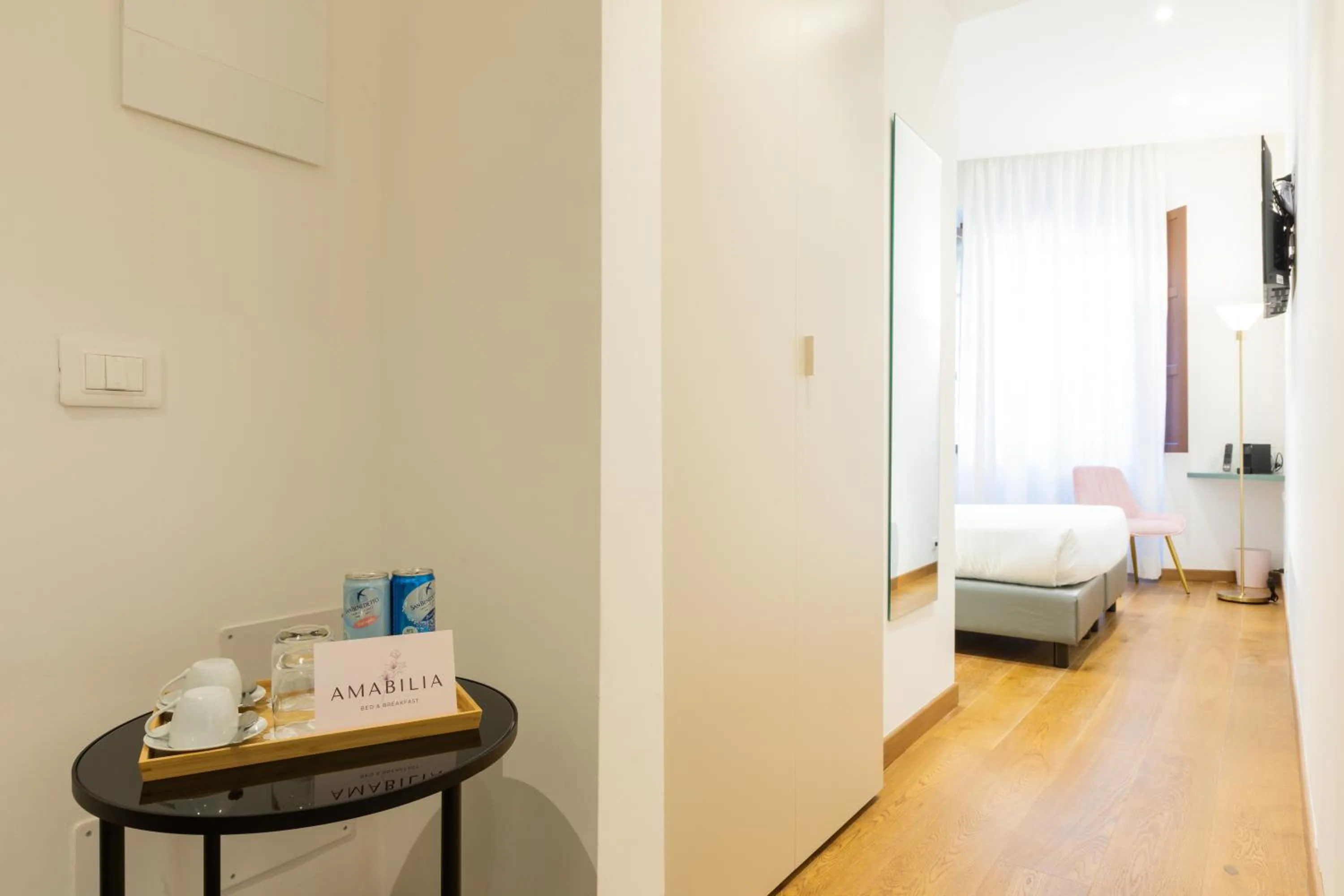 Coffee/tea facilities, Bed in Amabilia Florence