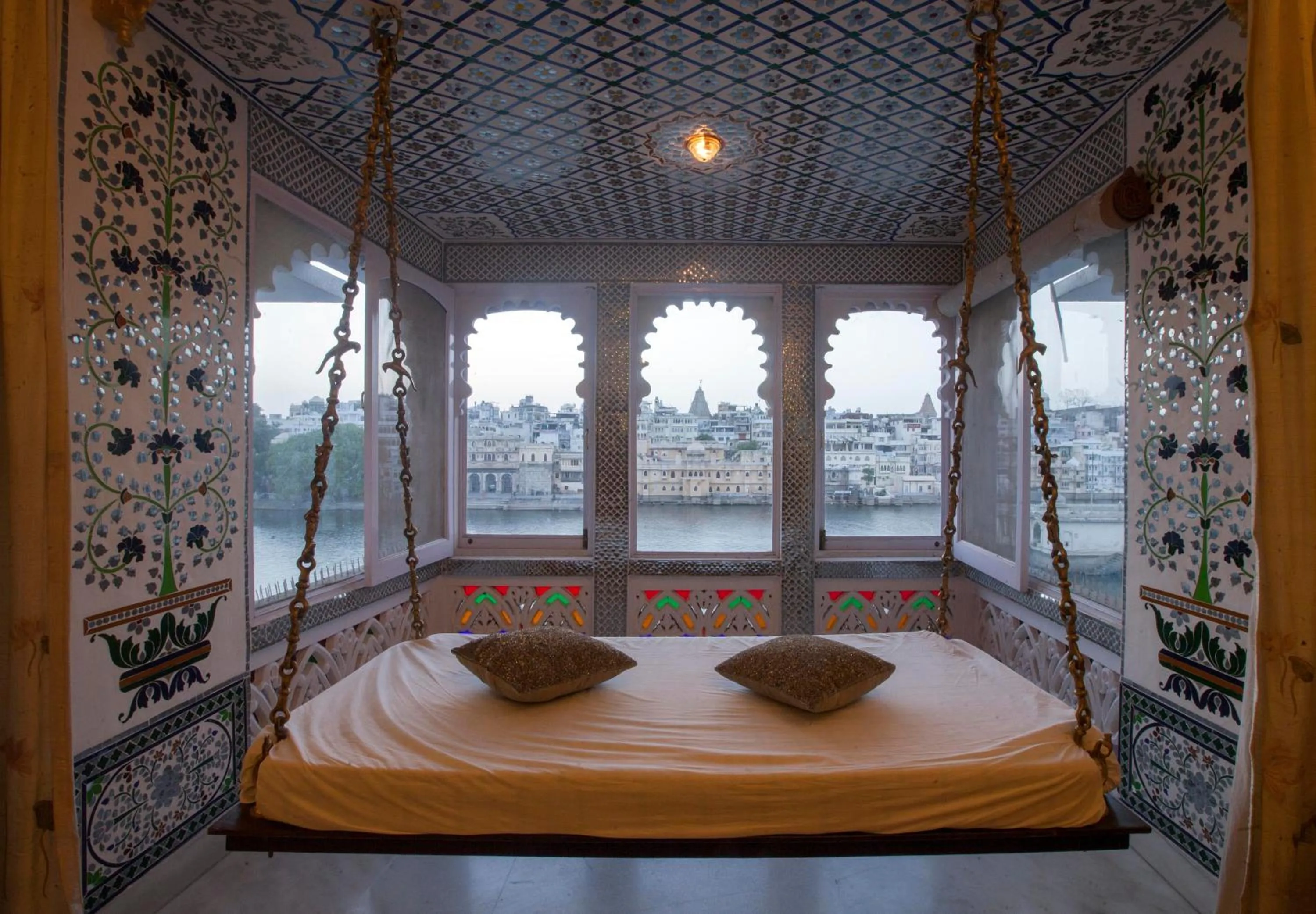 Balcony/Terrace, Bed in Lake Pichola Hotel