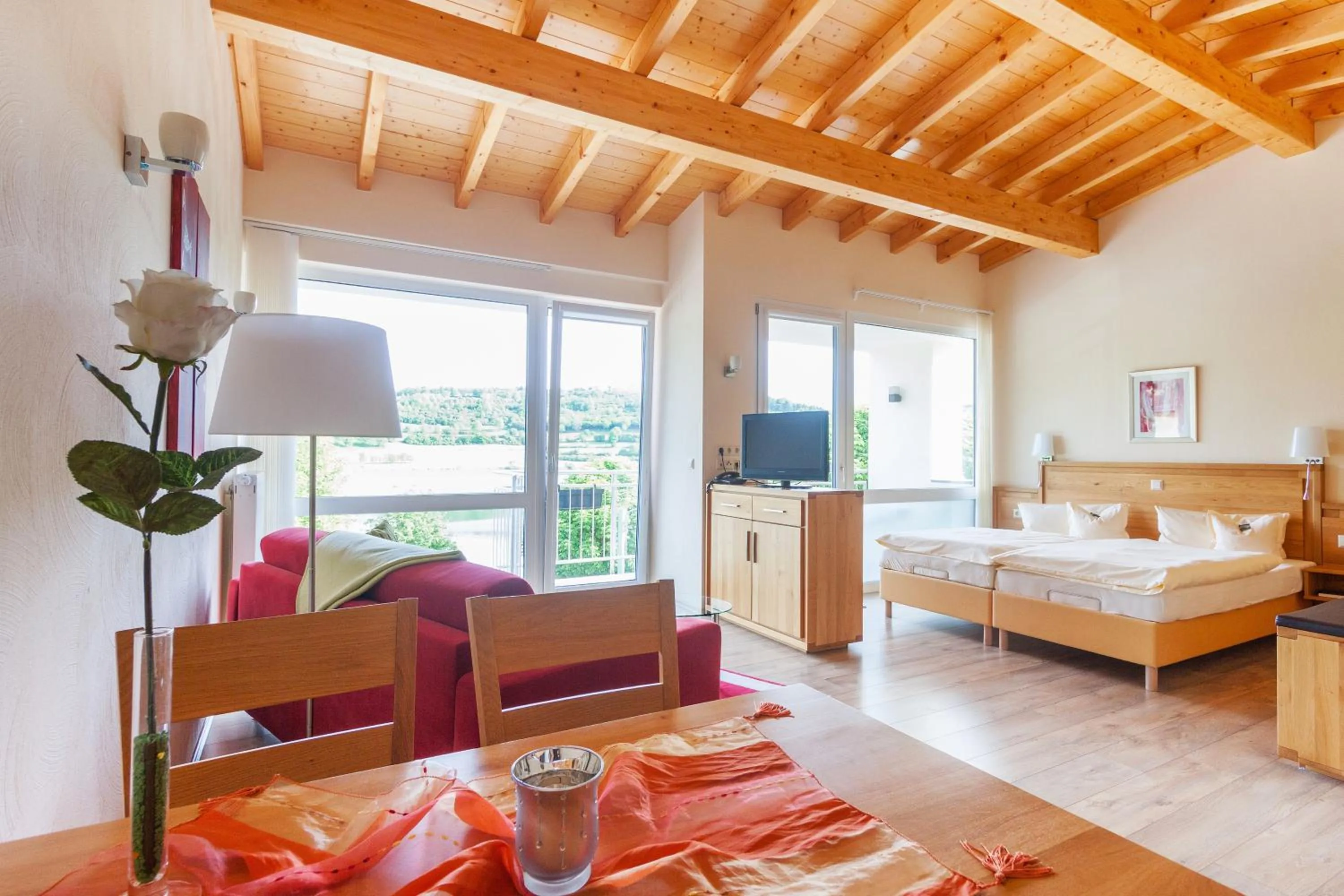 Bed in Eifel Hotel Schneider am Maar