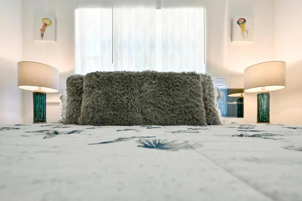 Other, Bed in Orchid Estates