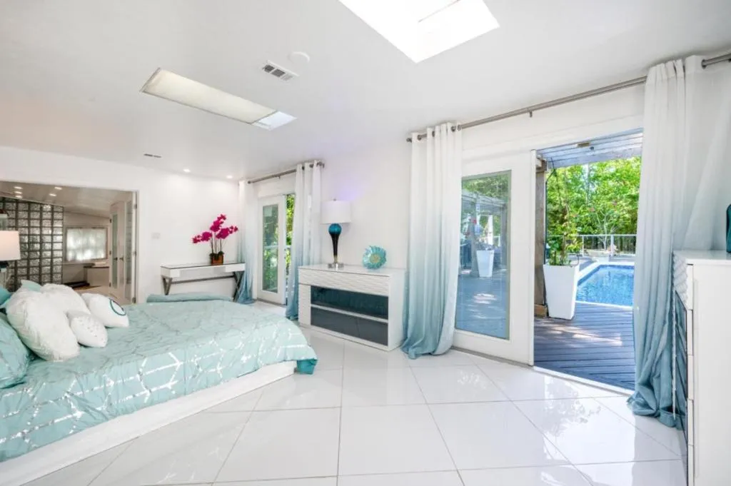 Other, Bed in Orchid Estates