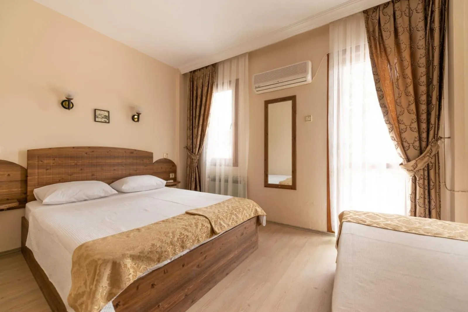 Photo of the whole room, Bed in LİMON OTEL FOÇA