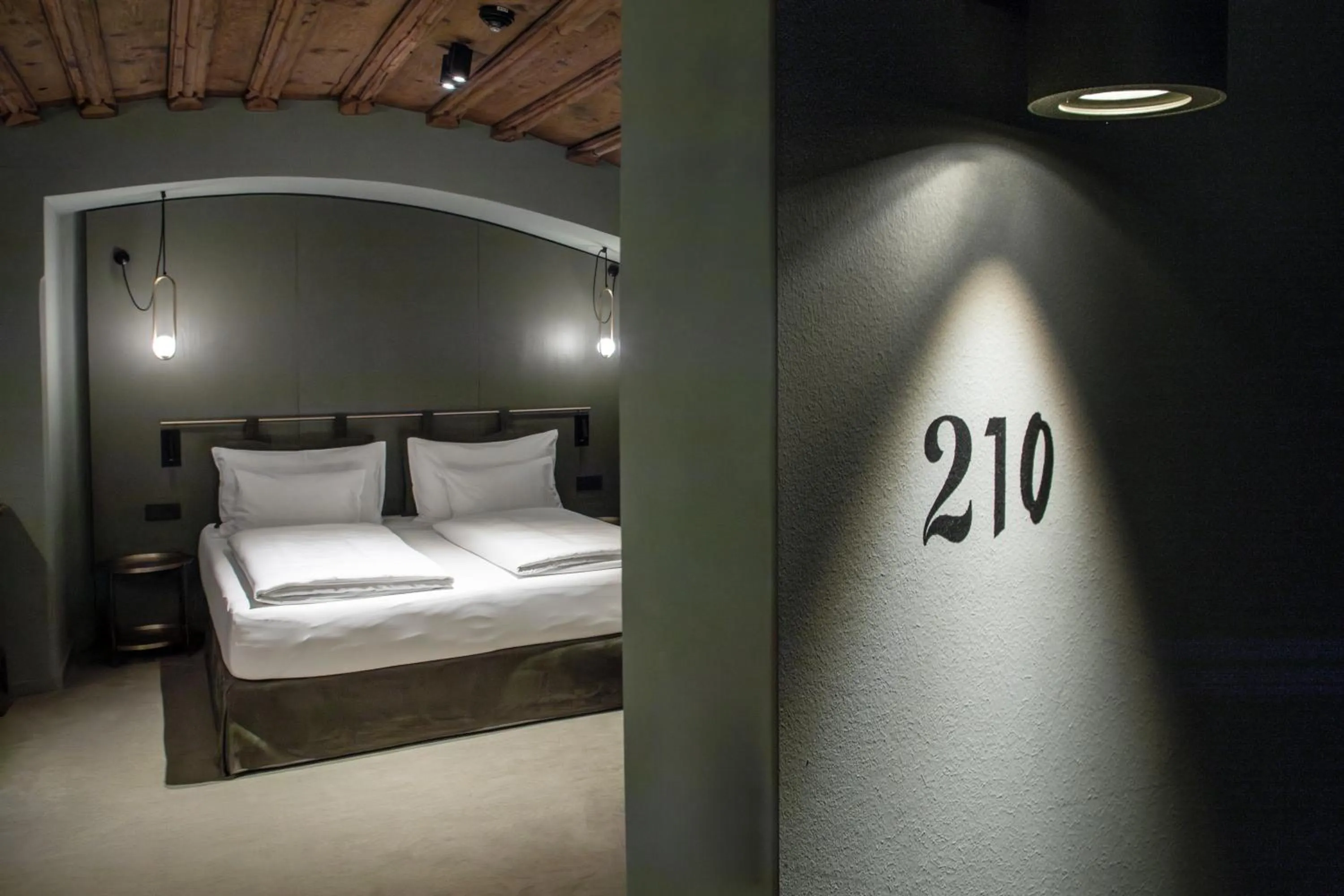 Bedroom, Bed in Altstadthotel Weisses Kreuz