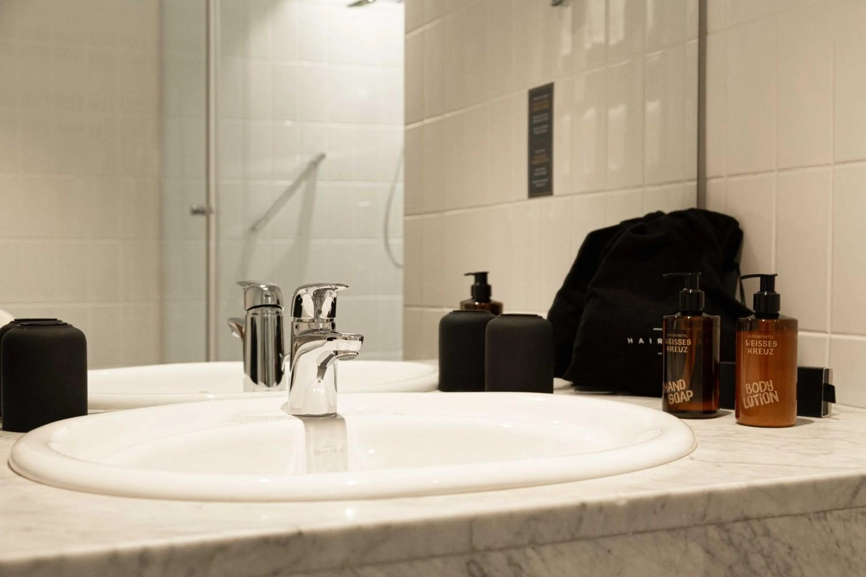 Bathroom in Altstadthotel Weisses Kreuz