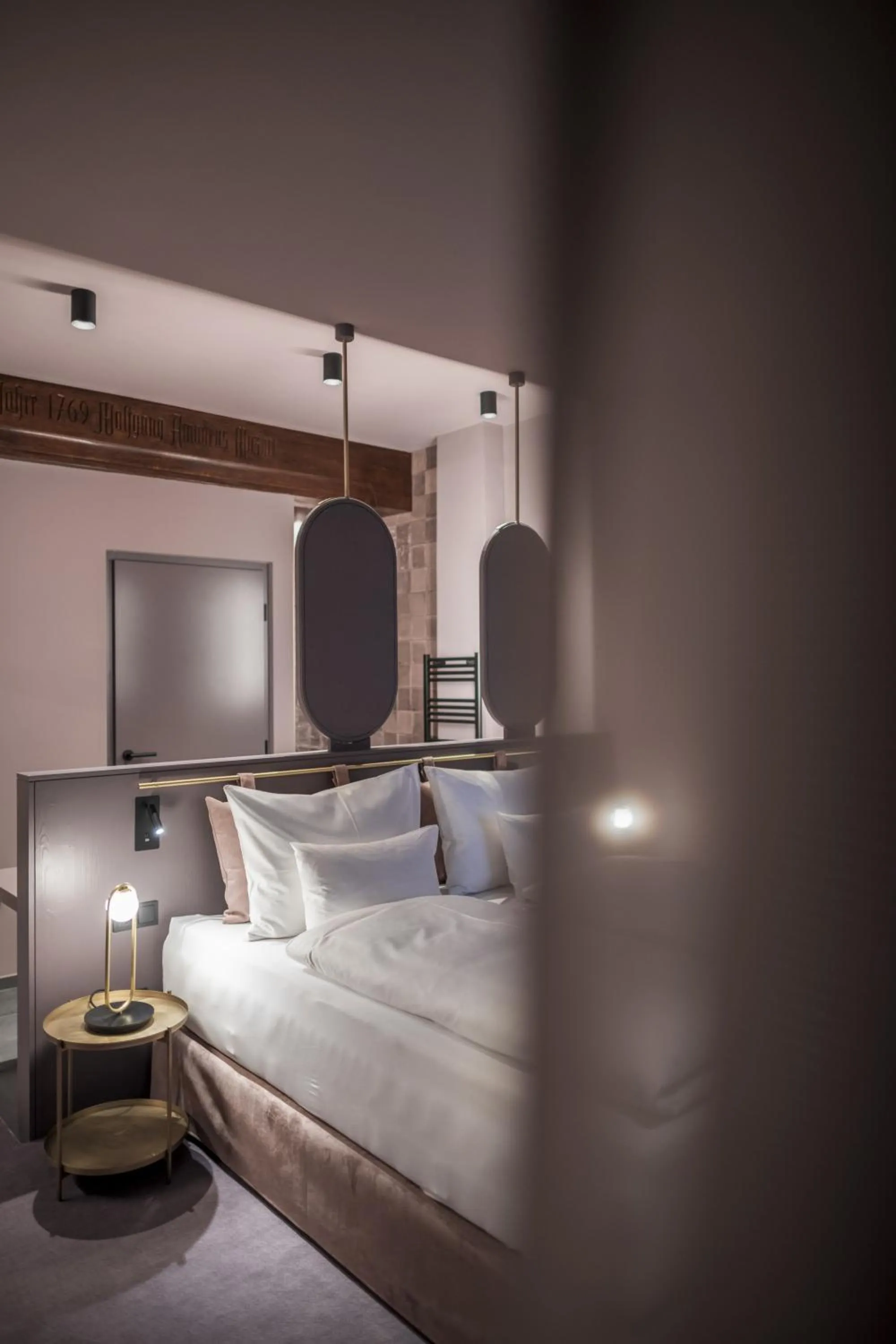 Bedroom, Bed in Altstadthotel Weisses Kreuz