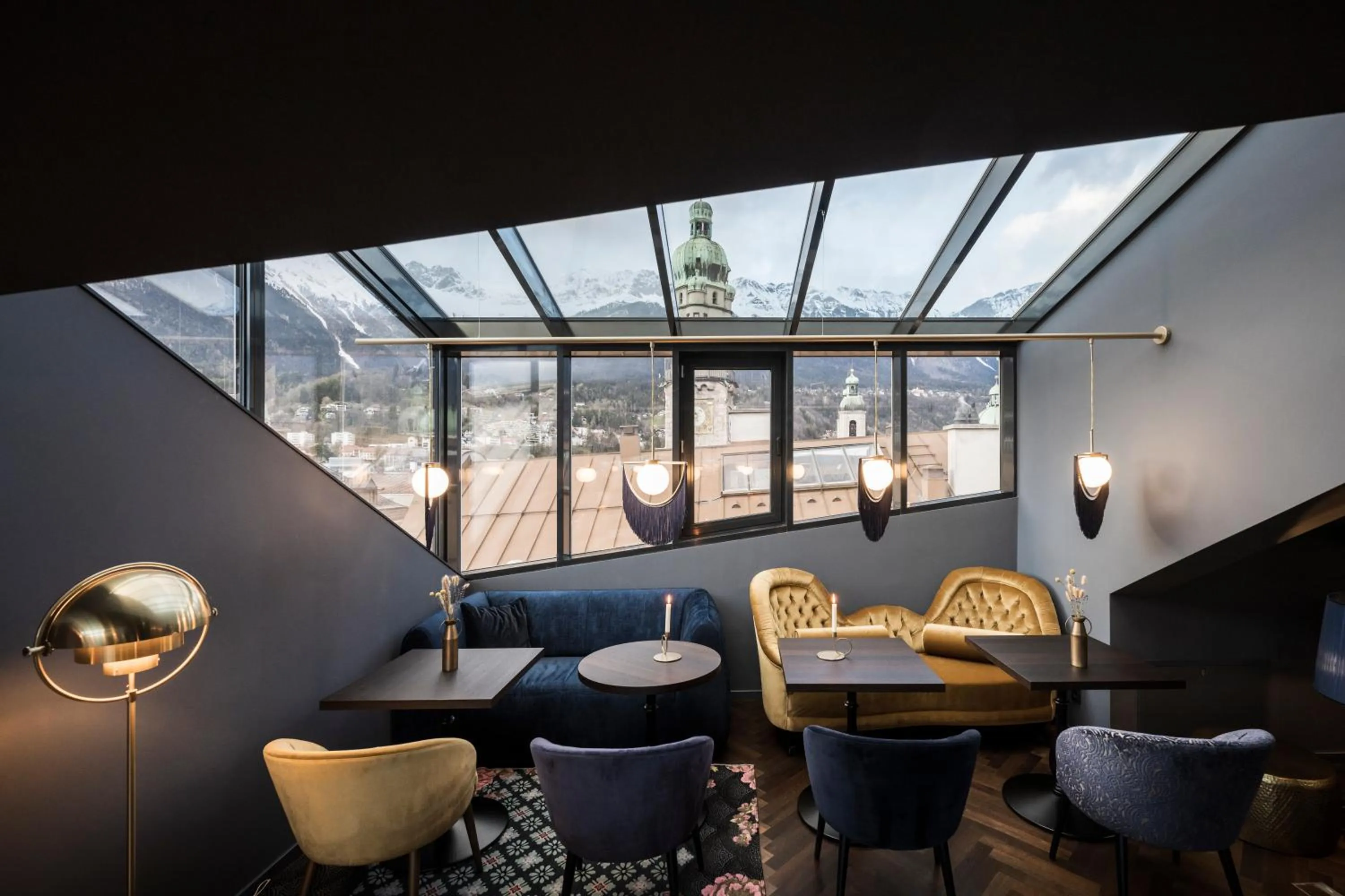 Lounge or bar in Altstadthotel Weisses Kreuz