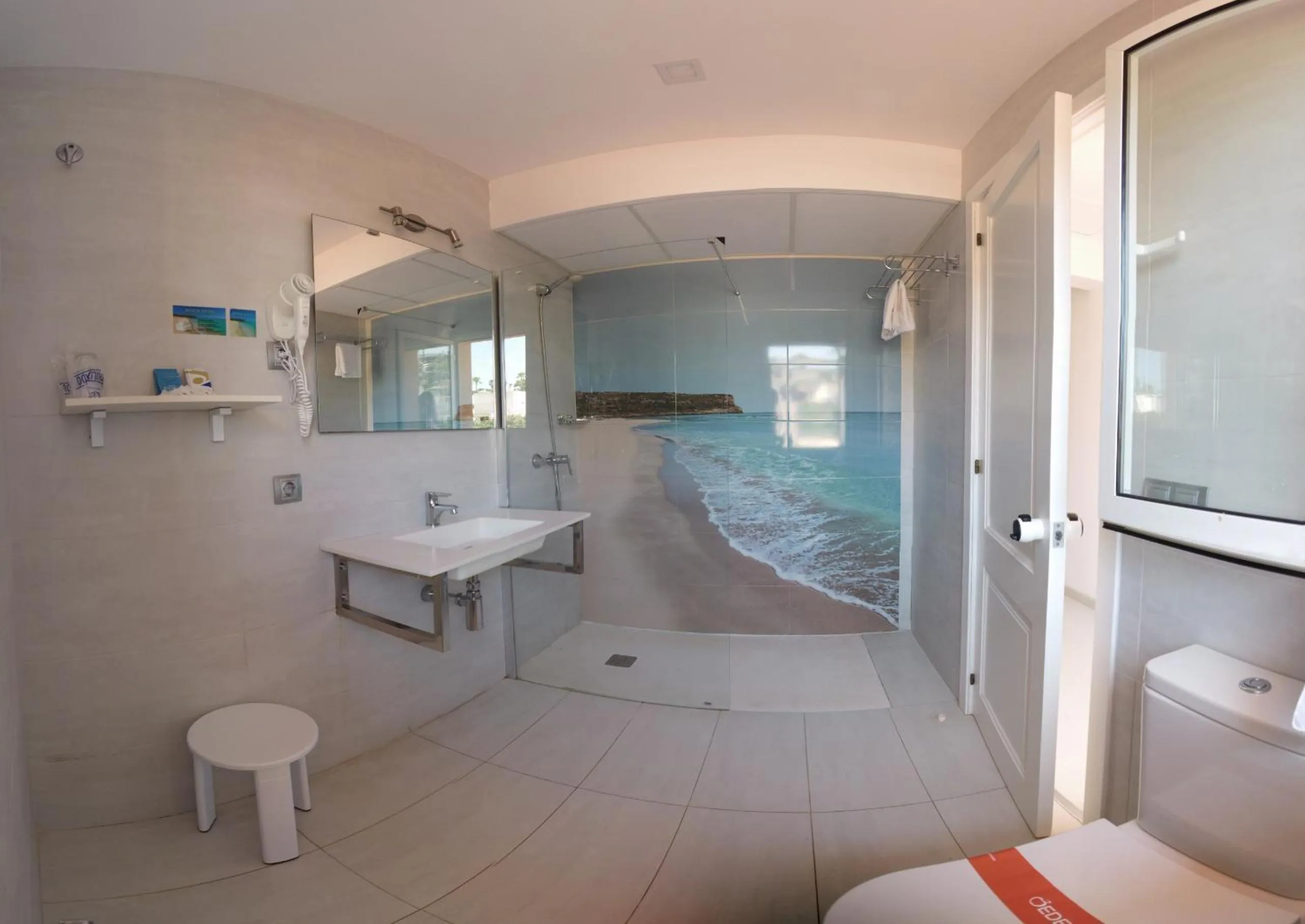 Bathroom in Arenas de Son Bou