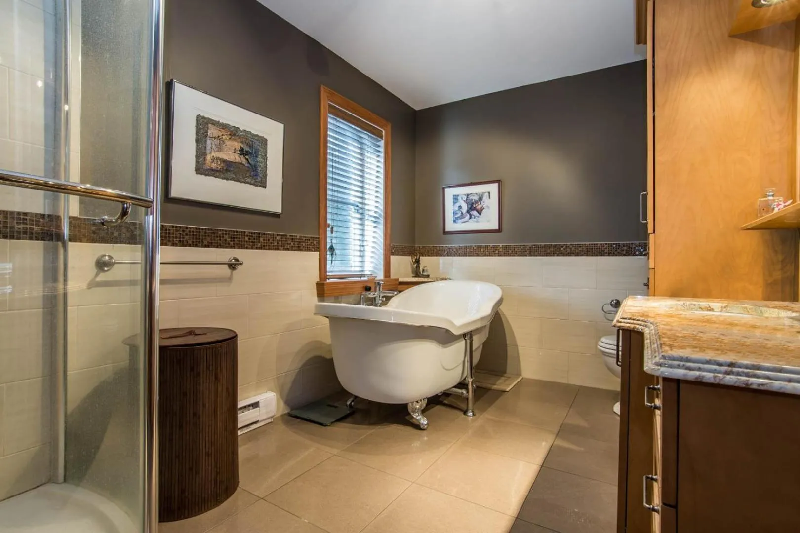 Bathroom in Au Sommet du Lac Magog