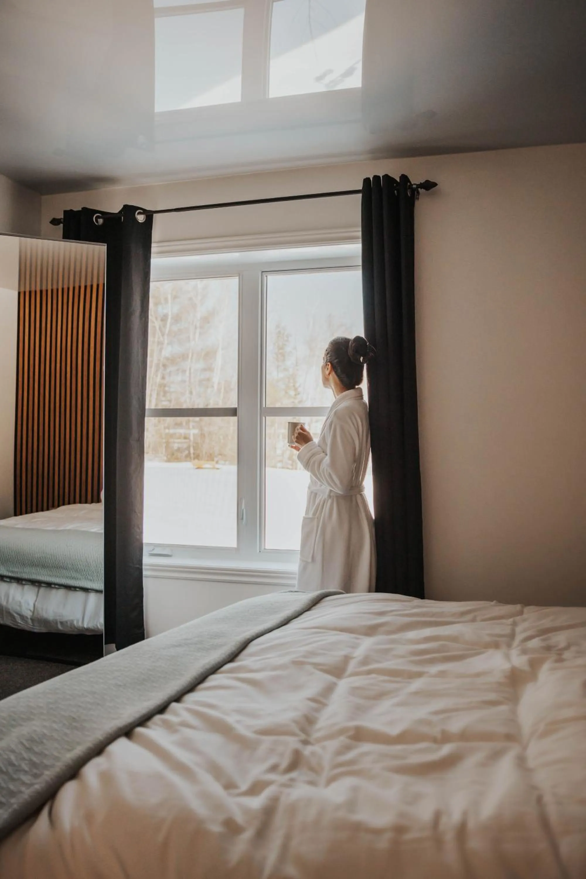 Bedroom, Bed in Au Sommet du Lac Magog
