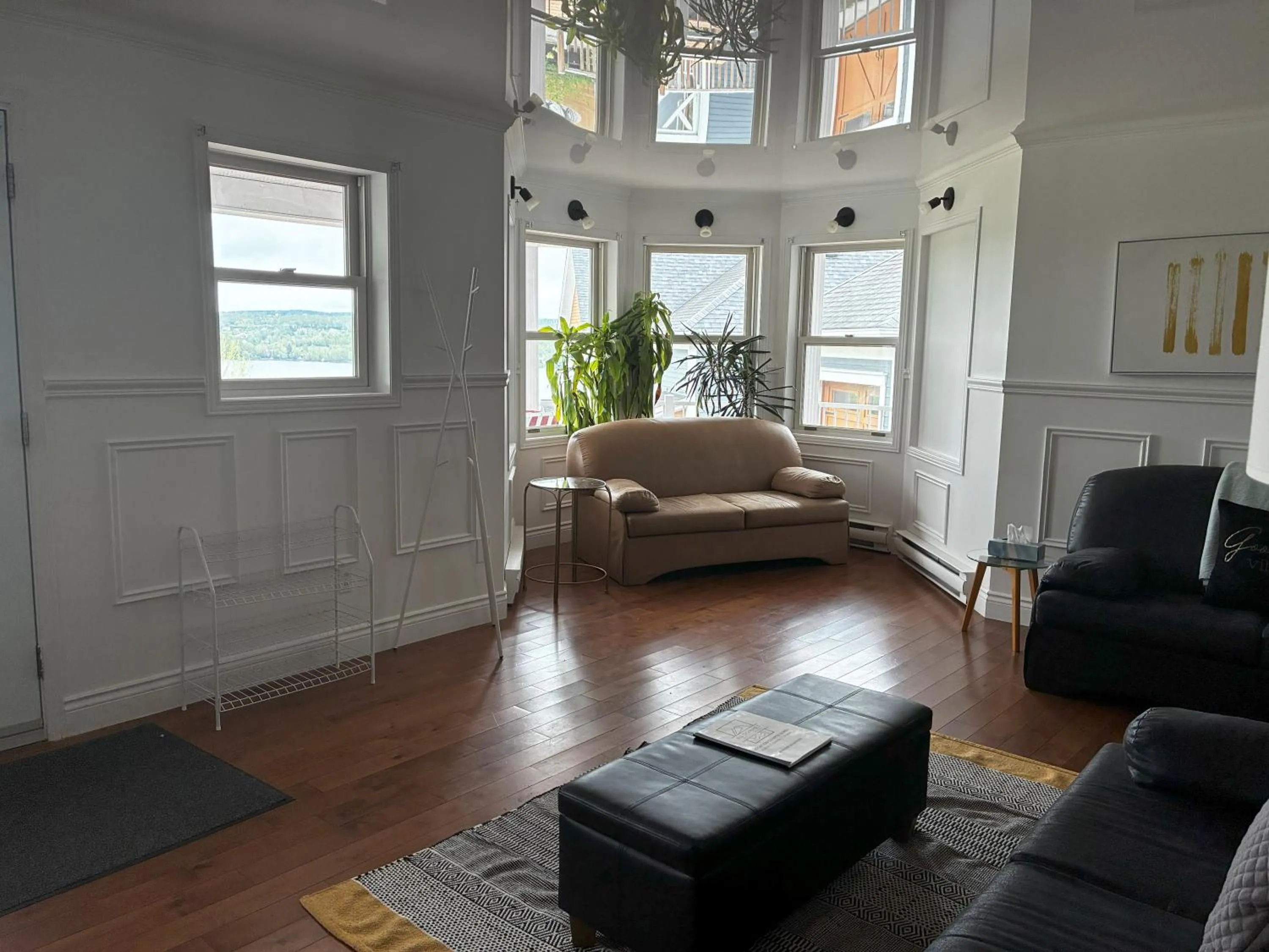 Living room in Au Sommet du Lac Magog