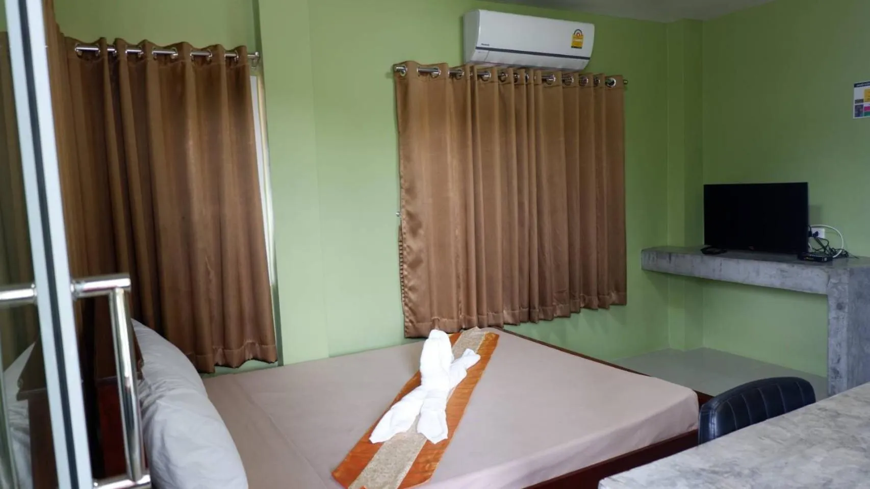 Bed in Amazon Resort