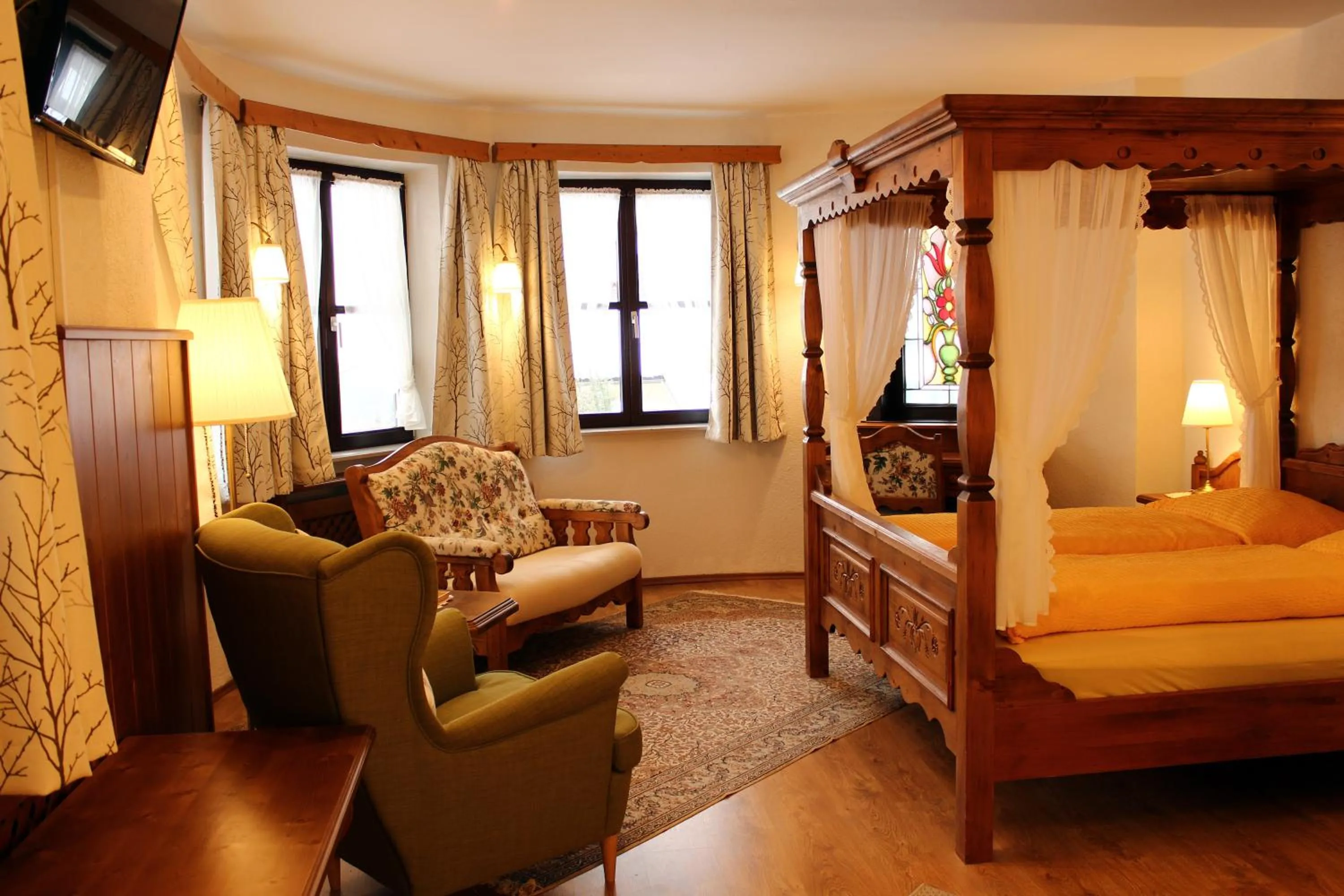 Double Room with Four Poster Bed - single occupancy in Hotel Sonnenhof