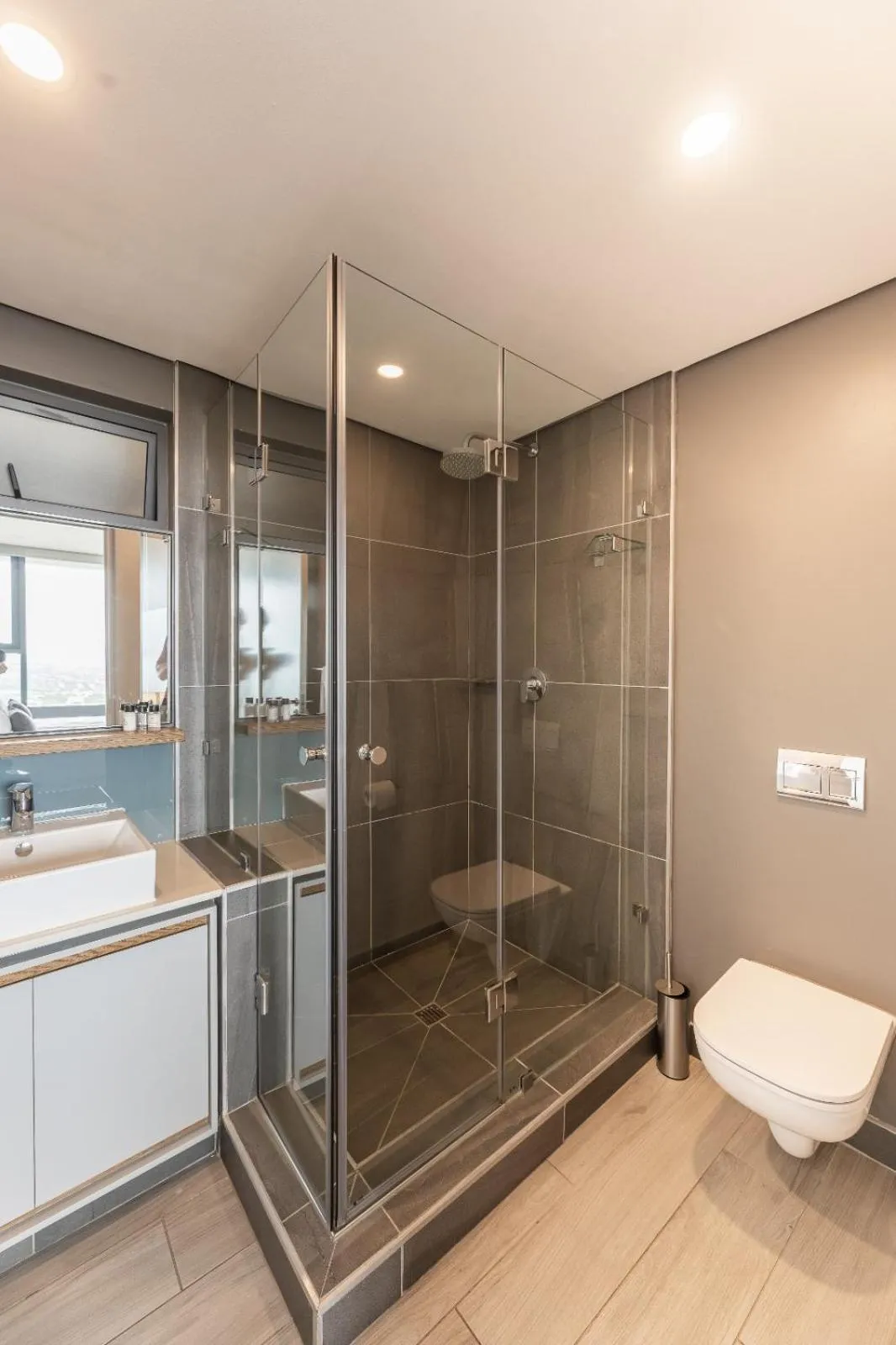 Toilet in Umhlanga Arch Properties