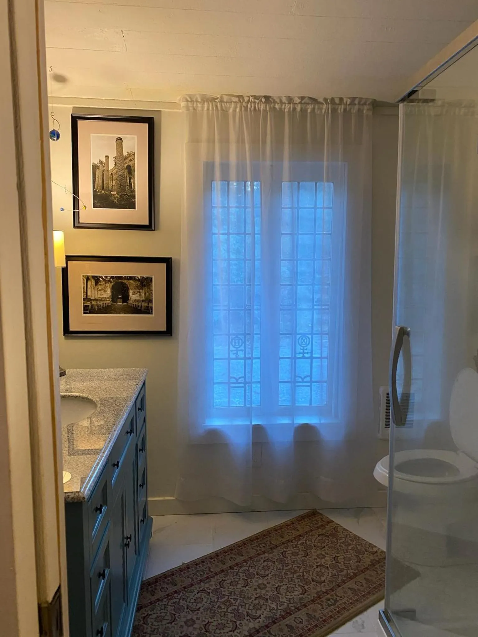 Chic Cottage 1.7 miles to Downtown Highlands