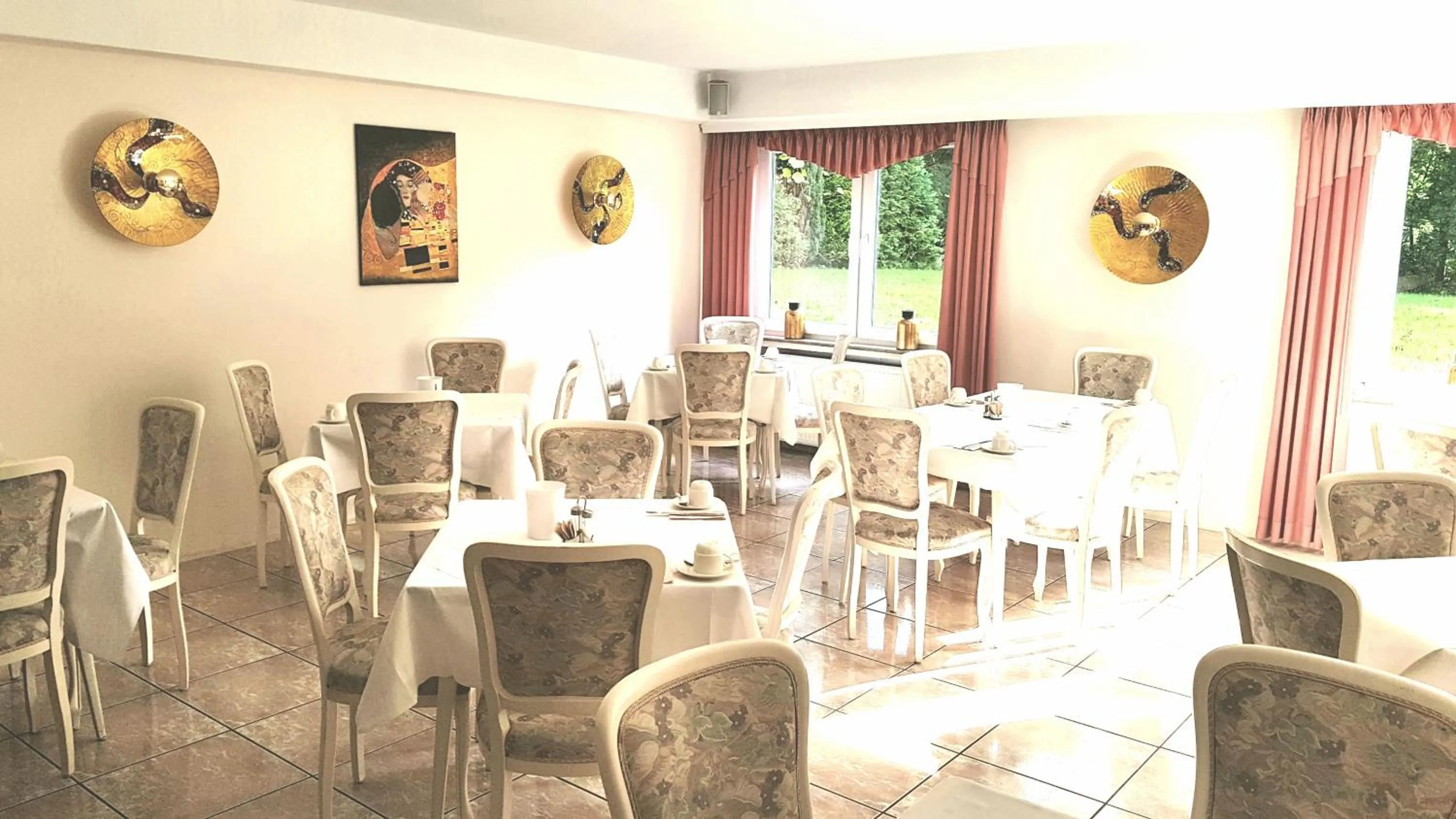 Restaurant/places to eat in Wald-Hotel