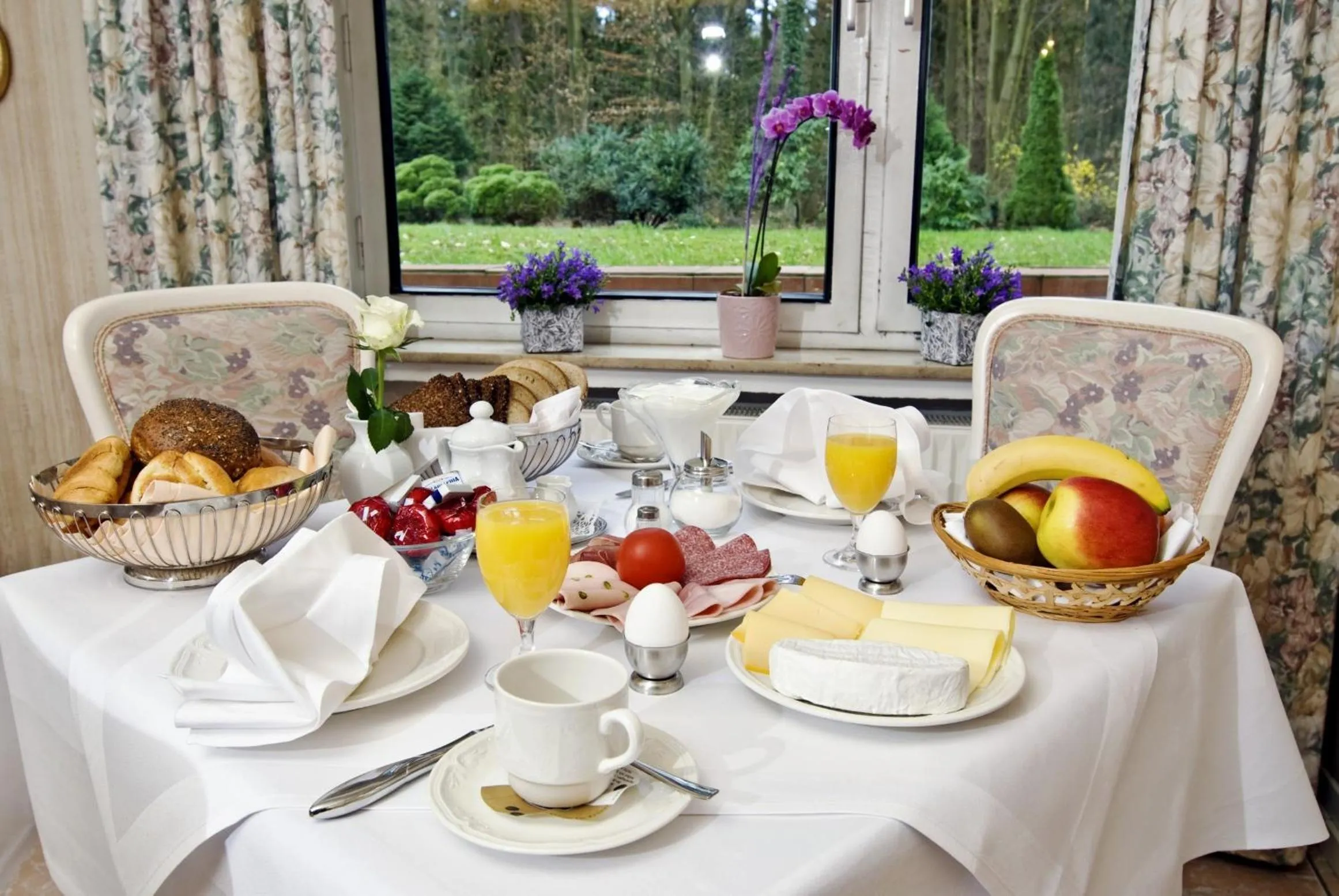 Restaurant/places to eat in Wald-Hotel