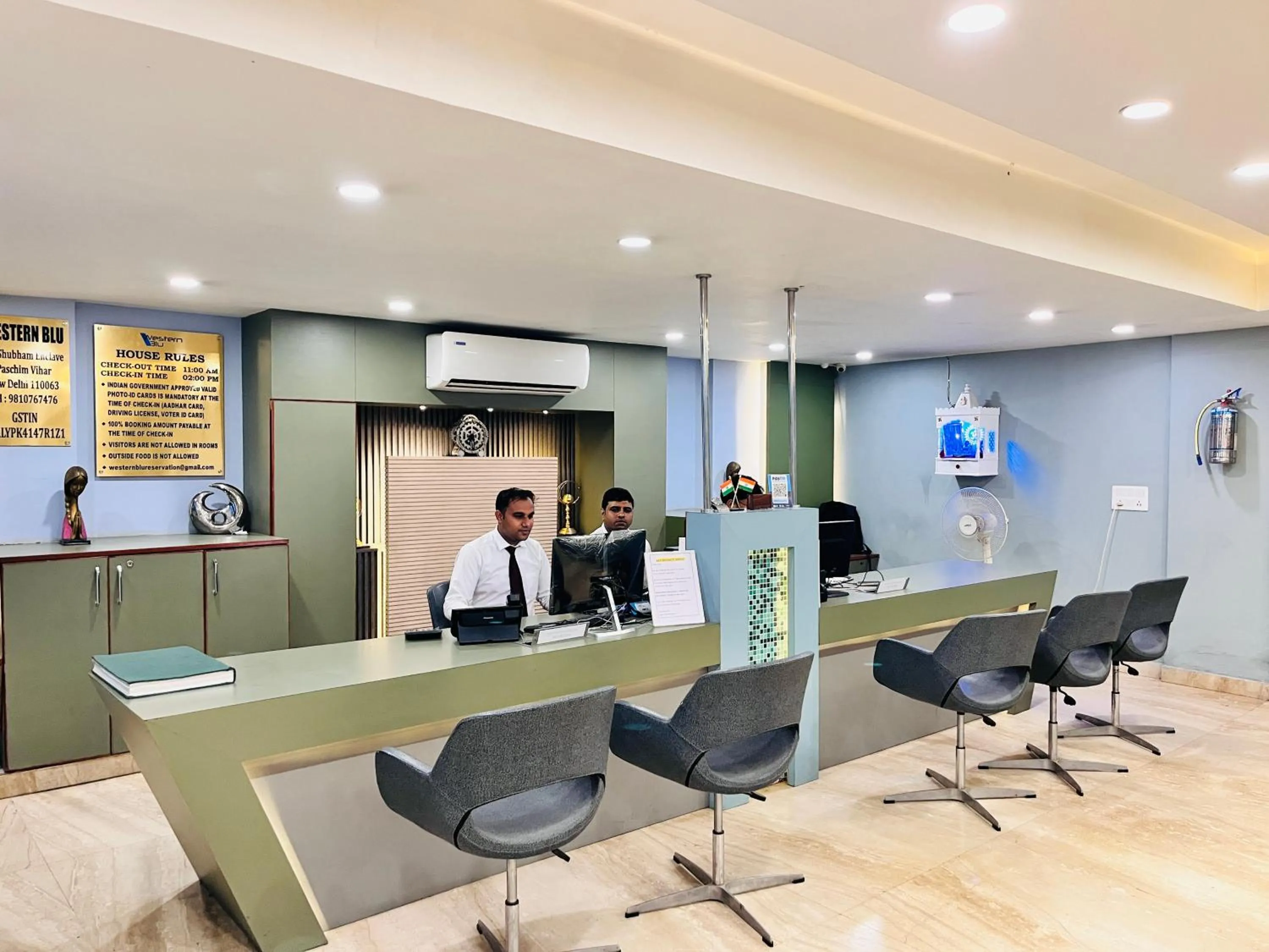Lobby or reception in Western Blu