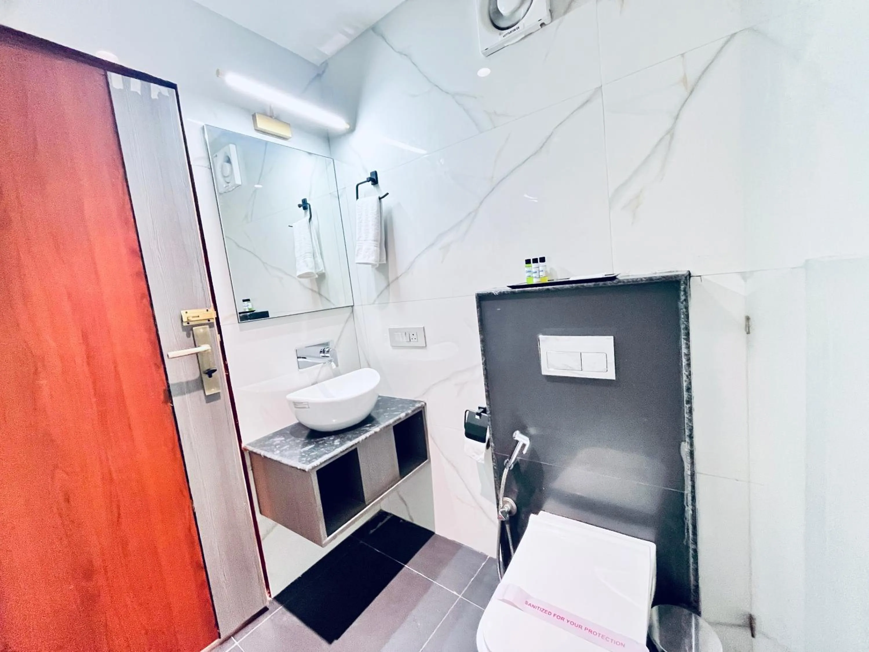 Bathroom in Western Blu