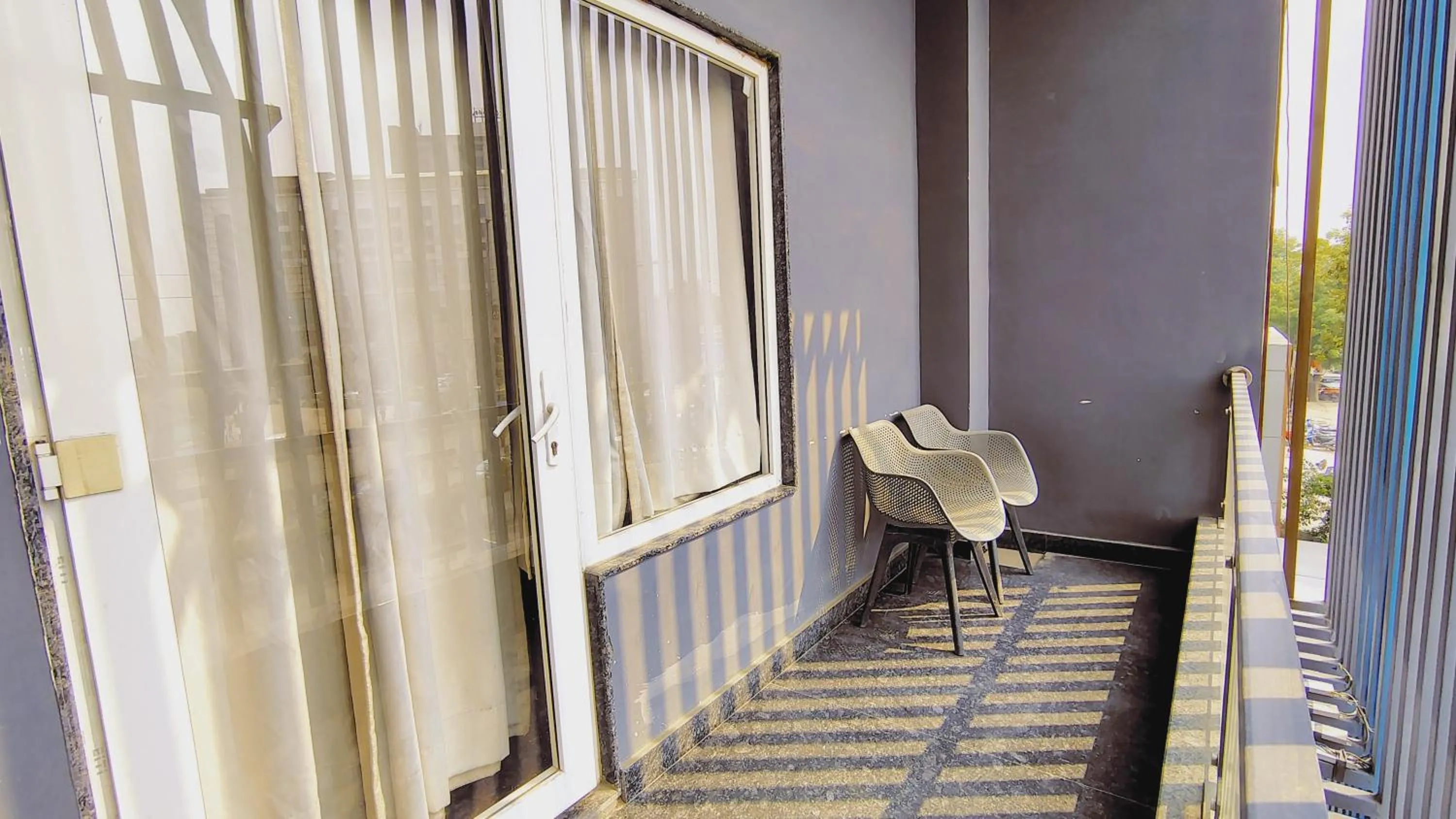 Balcony/Terrace in Western Blu