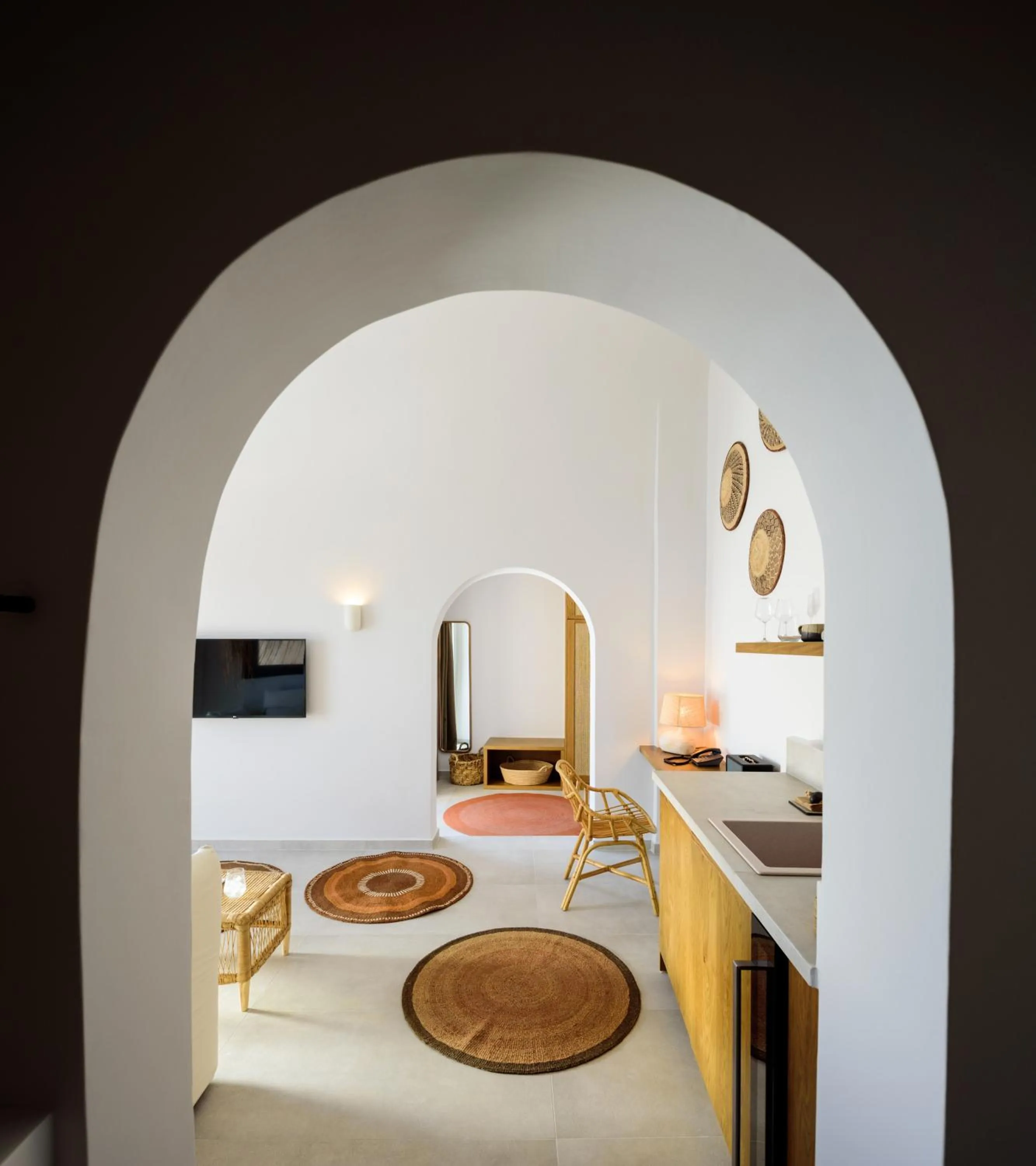 Living room, Bed in Lithi Luxury Retreat