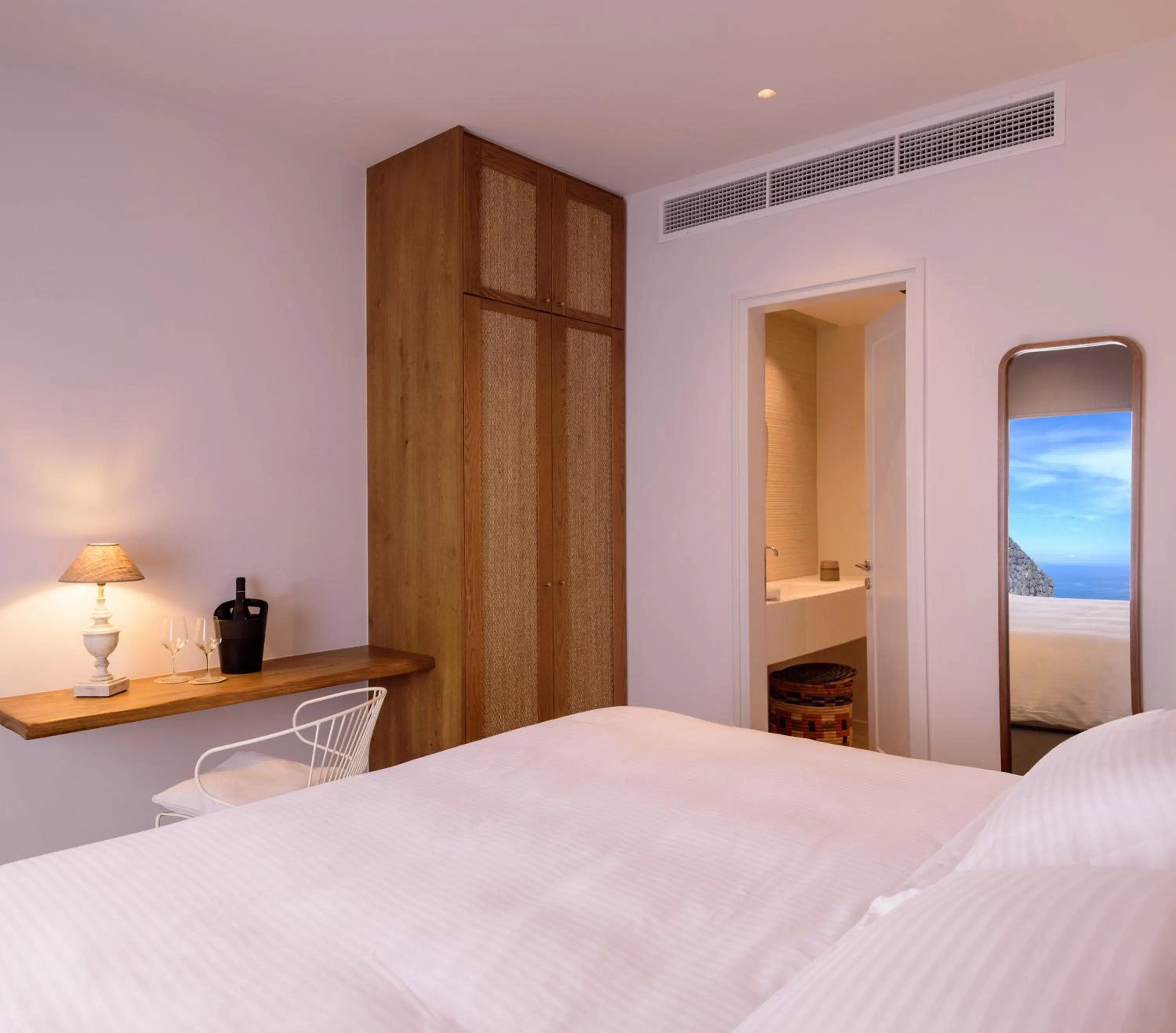 Bedroom, Bed in Lithi Luxury Retreat