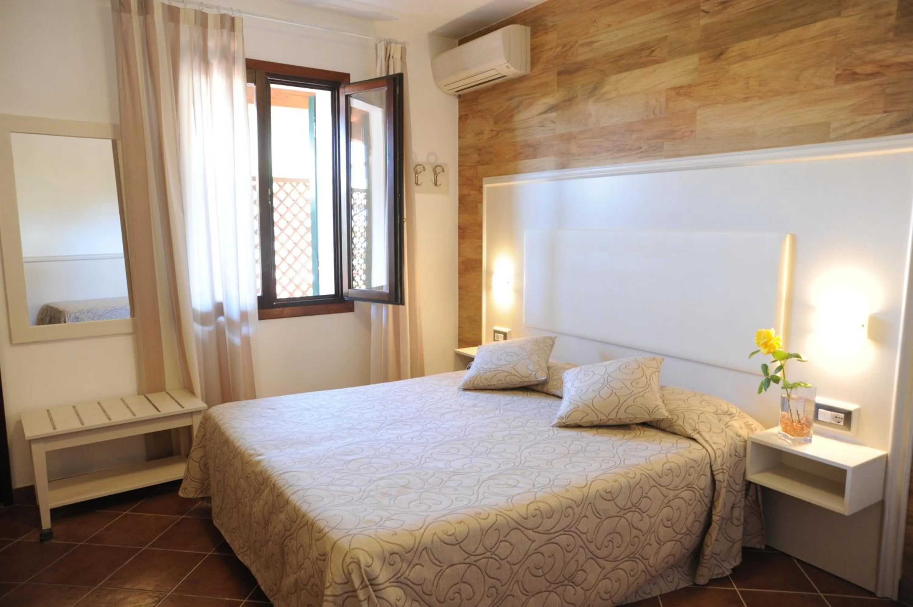 Bedroom in Hotel Barsalini