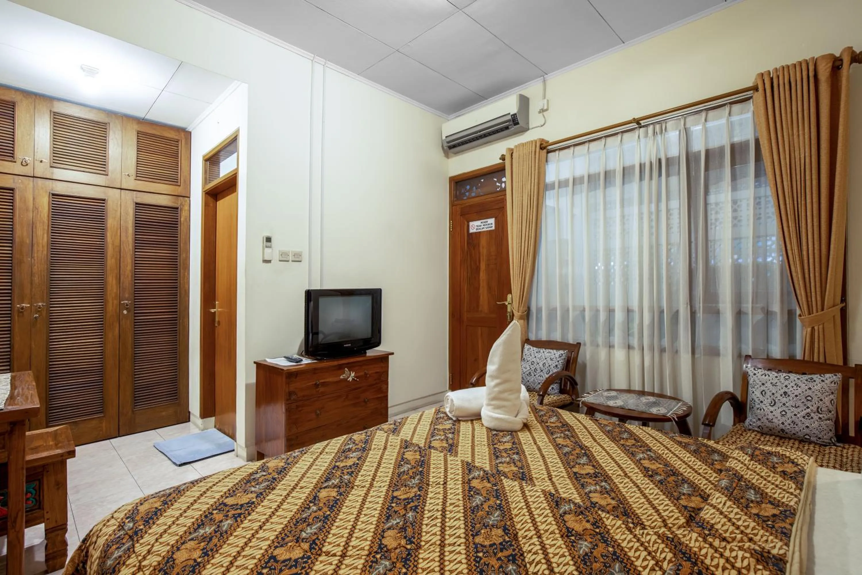 Bed in Sekararum Butik Syariah Guesthouse