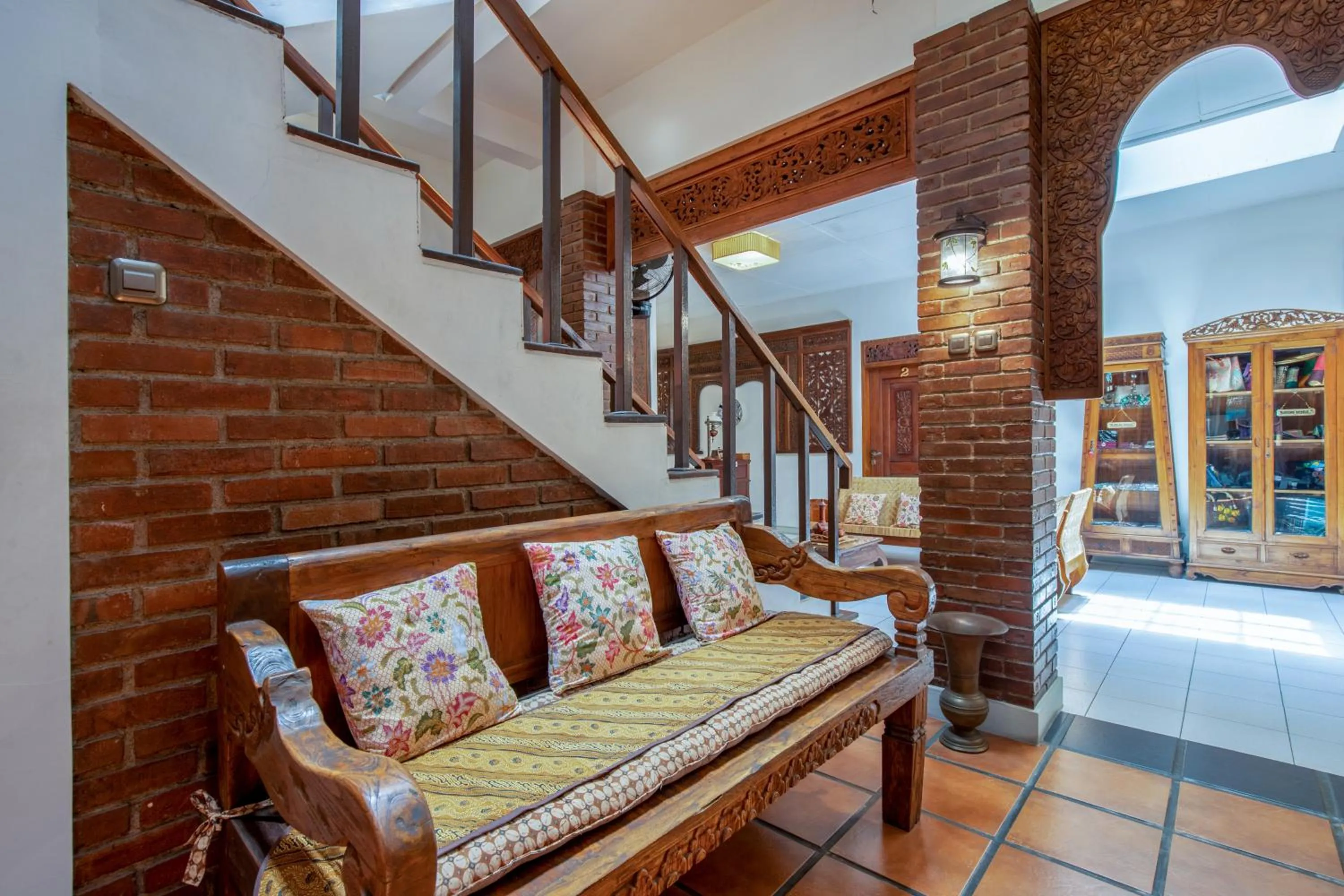 Seating area in Sekararum Butik Syariah Guesthouse