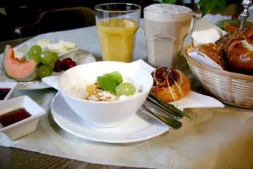 Food in Hotel Gasthof Alte Post - Restaurant offen