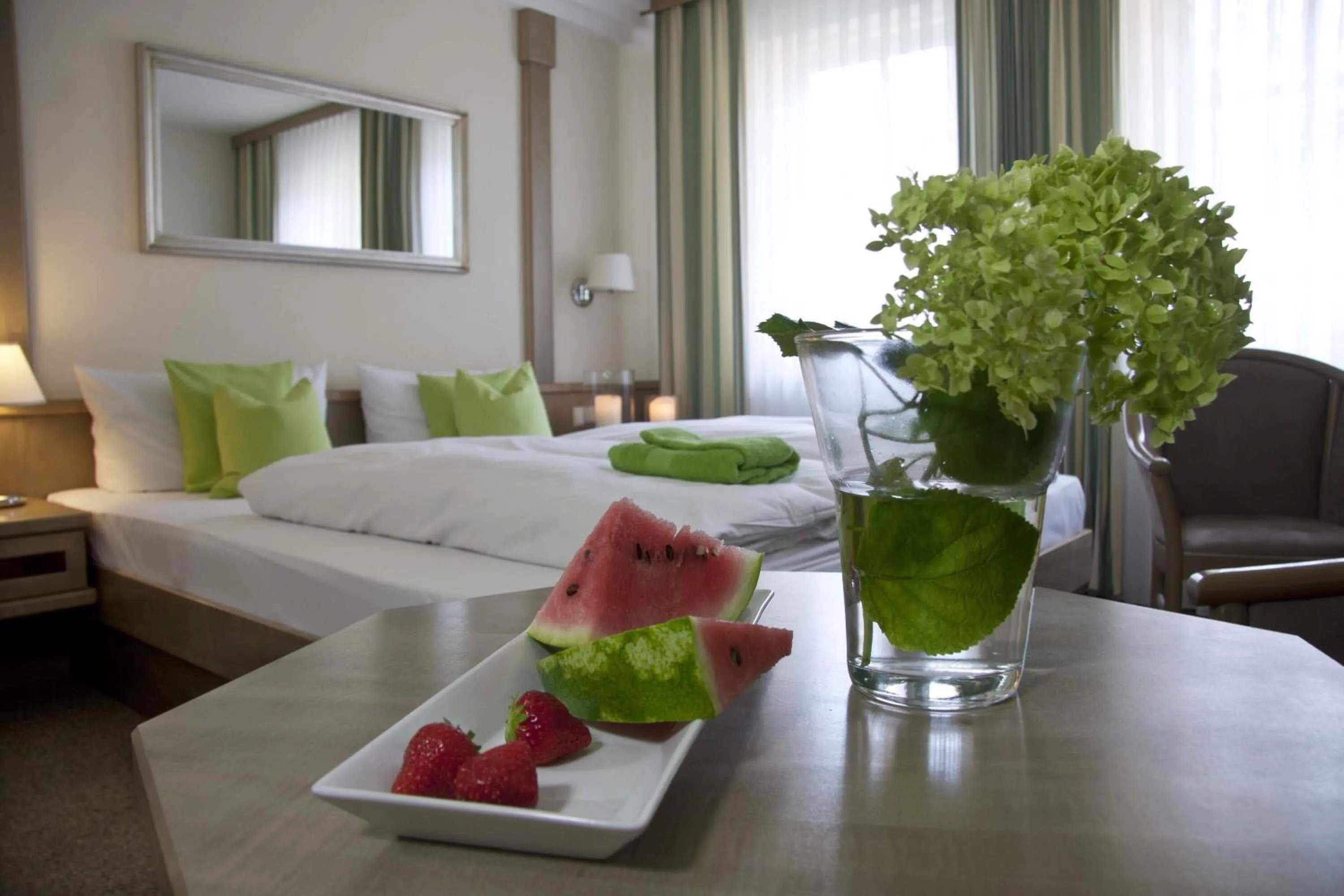 Bed in Hotel Gasthof Alte Post - Restaurant offen