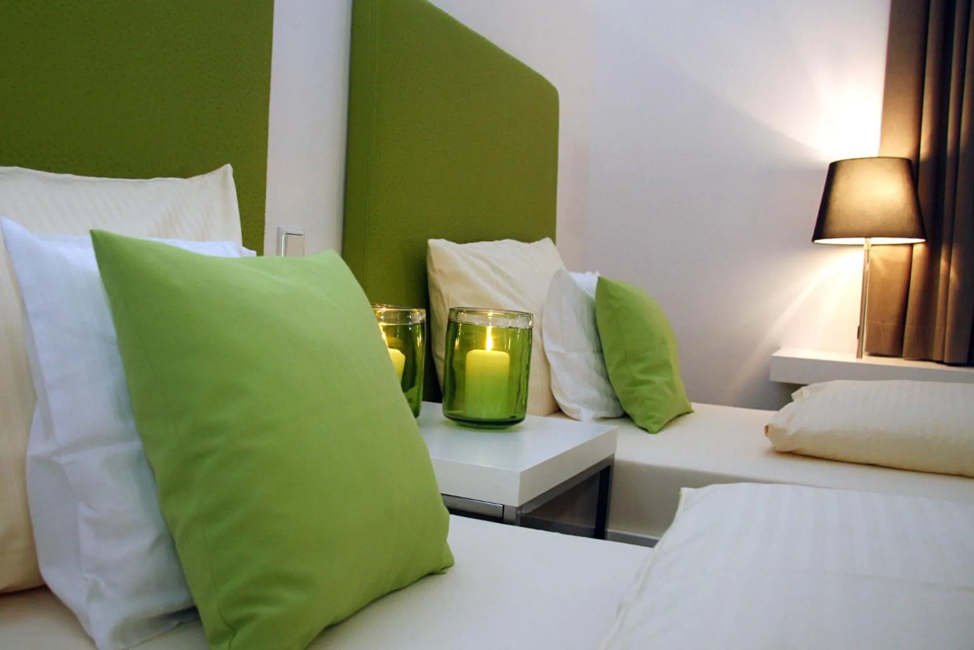 Bed in Hotel Gasthof Alte Post - Restaurant offen