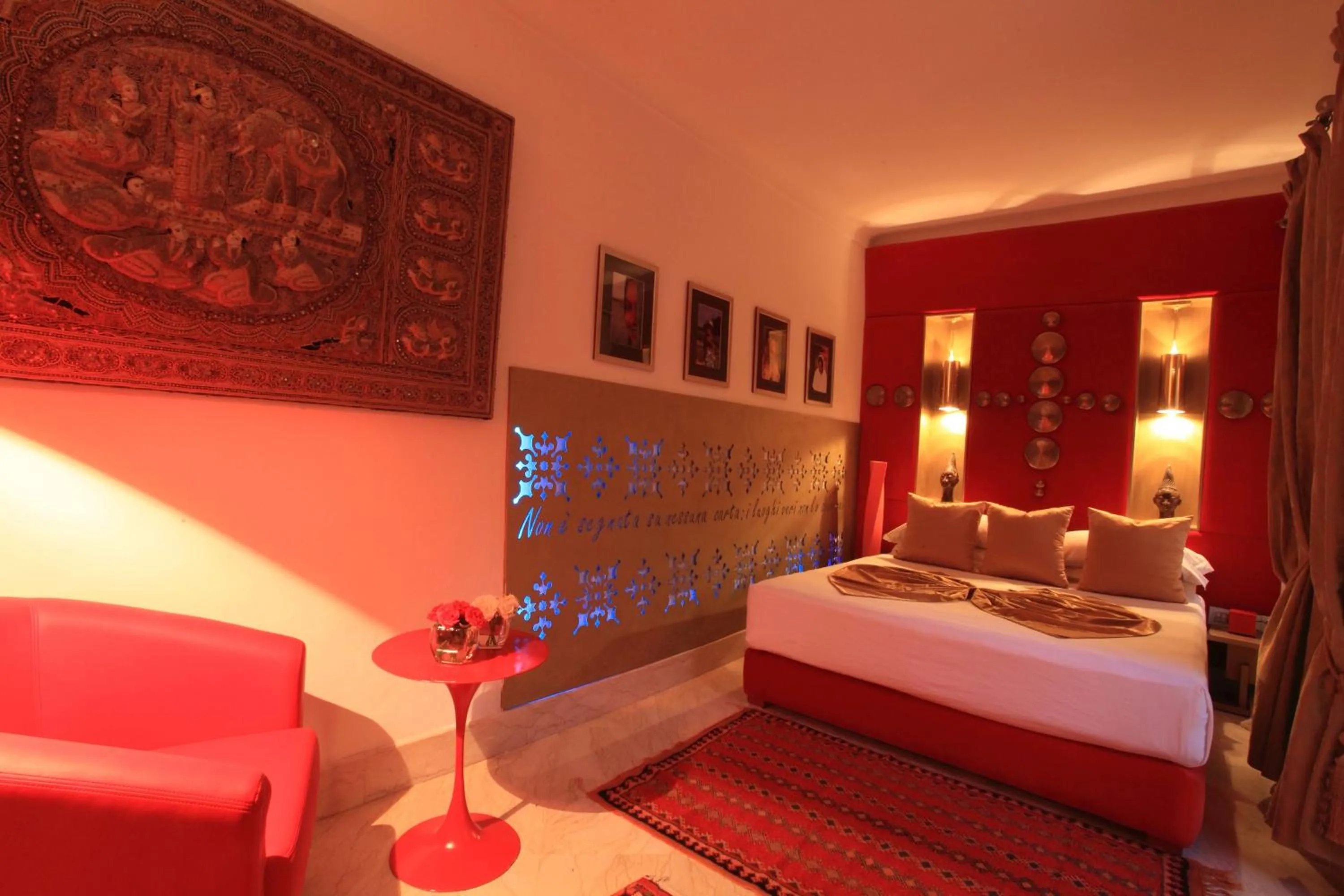 Photo of the whole room, Bed in Riad Infinity Sea