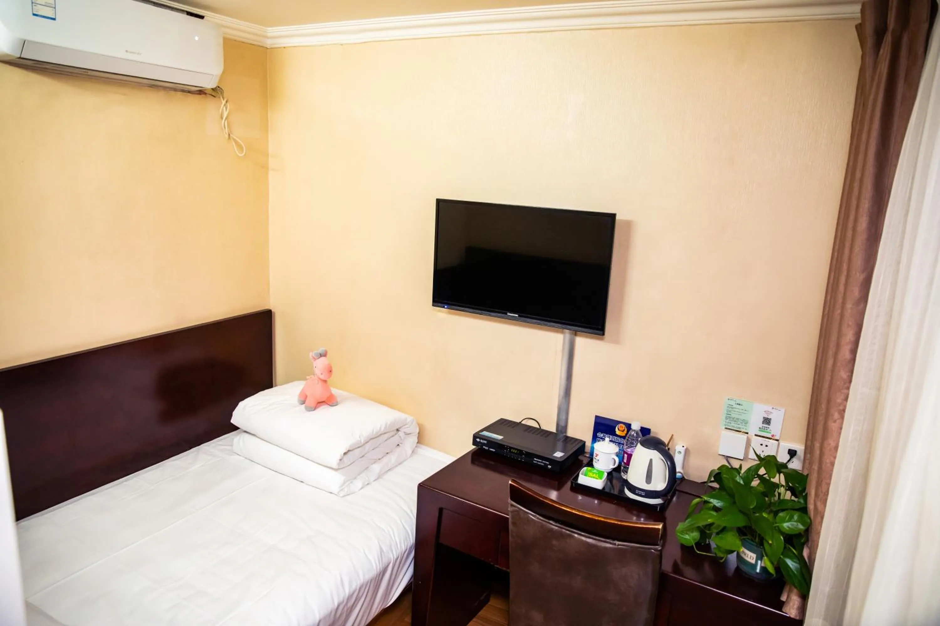 Bed in Jintai Home (Beijing North Railway Station Jiaotong University Branch)