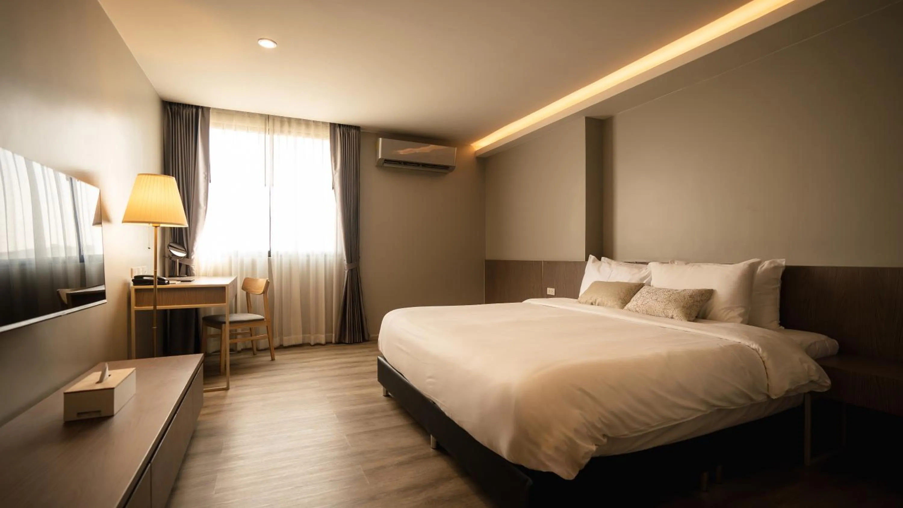 Bedroom, Bed in The Rise Suites Hotel, Chiang Mai - SHA Extra Plus