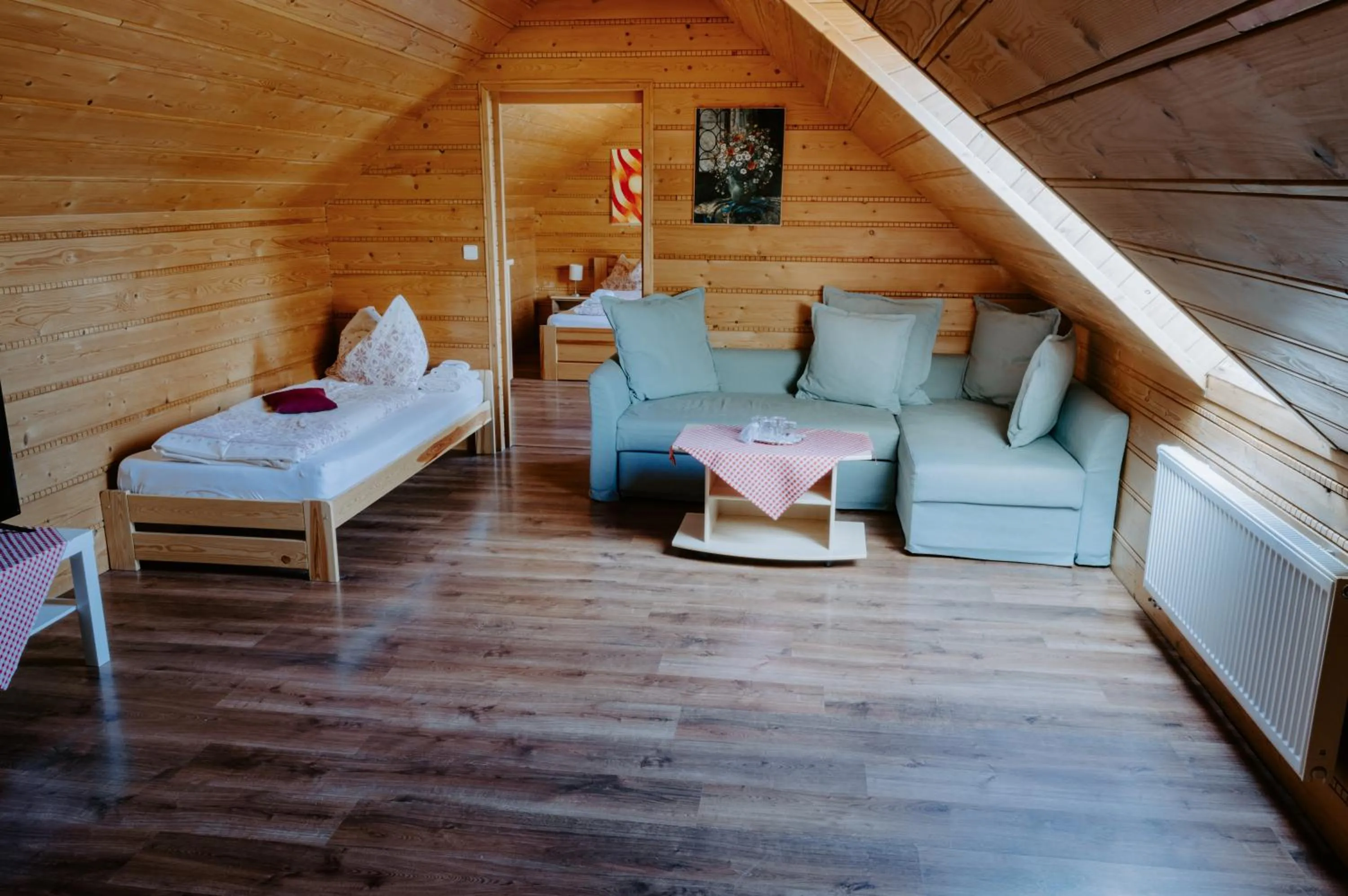 Living room, Bed in SOVA Hotel&Restaurant