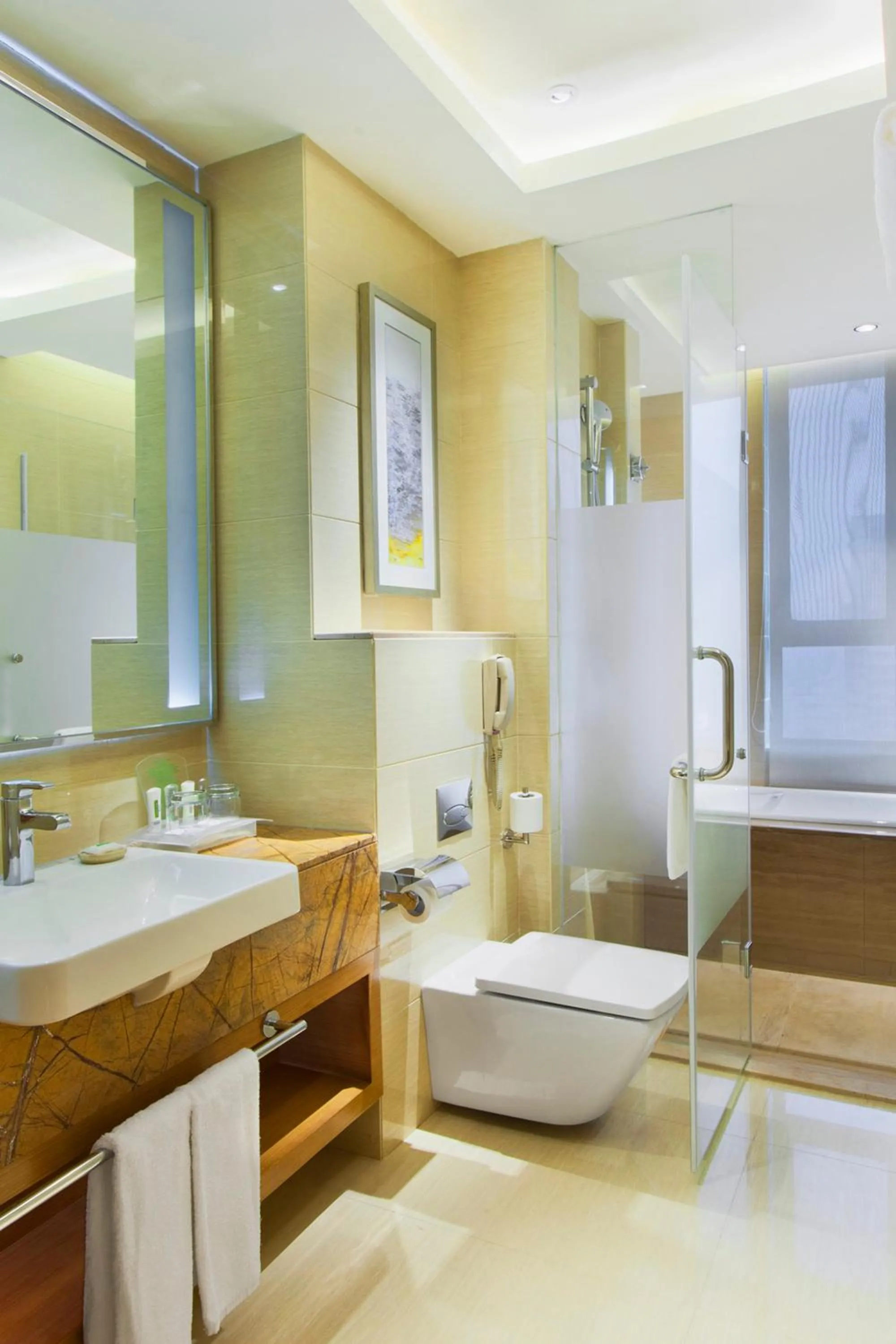 Photo of the whole room in Holiday Inn Panjin Aqua City by IHG