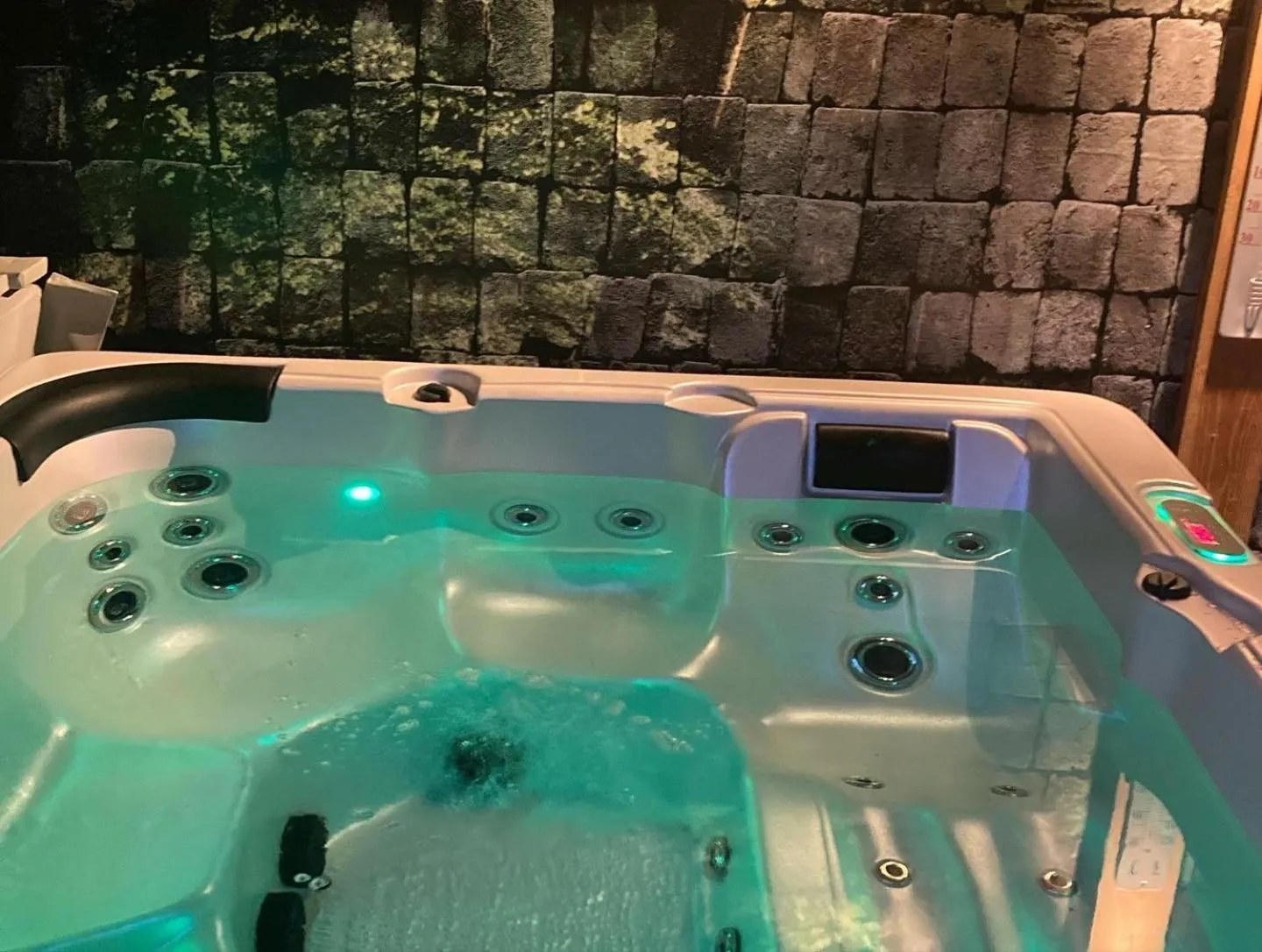 Swimming pool in Rue Haute by M&M 4 sterren bed en breakfast vlakbij Maastricht