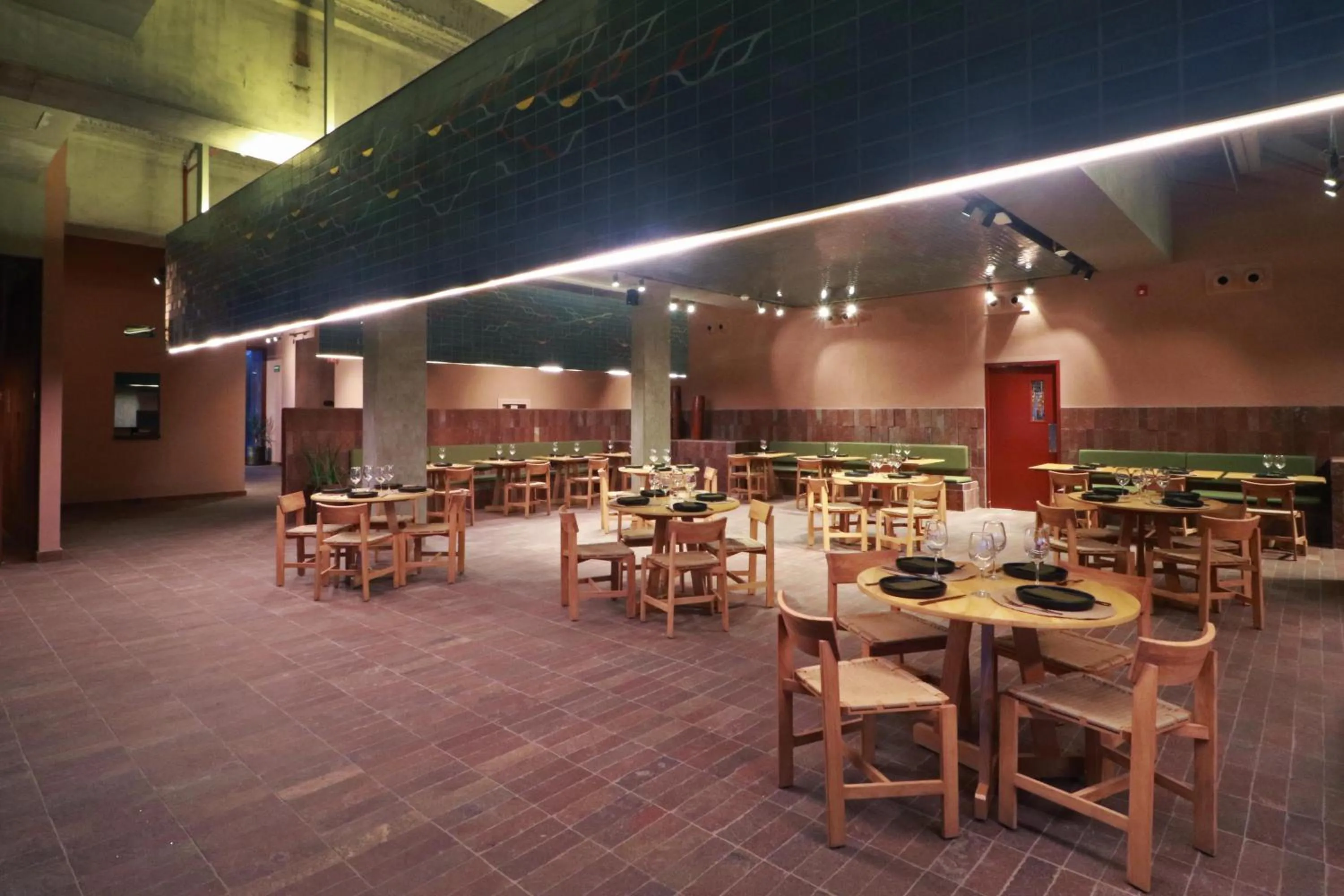 Restaurant/places to eat in Albor San Miguel de Allende, Tapestry Collection by Hilton