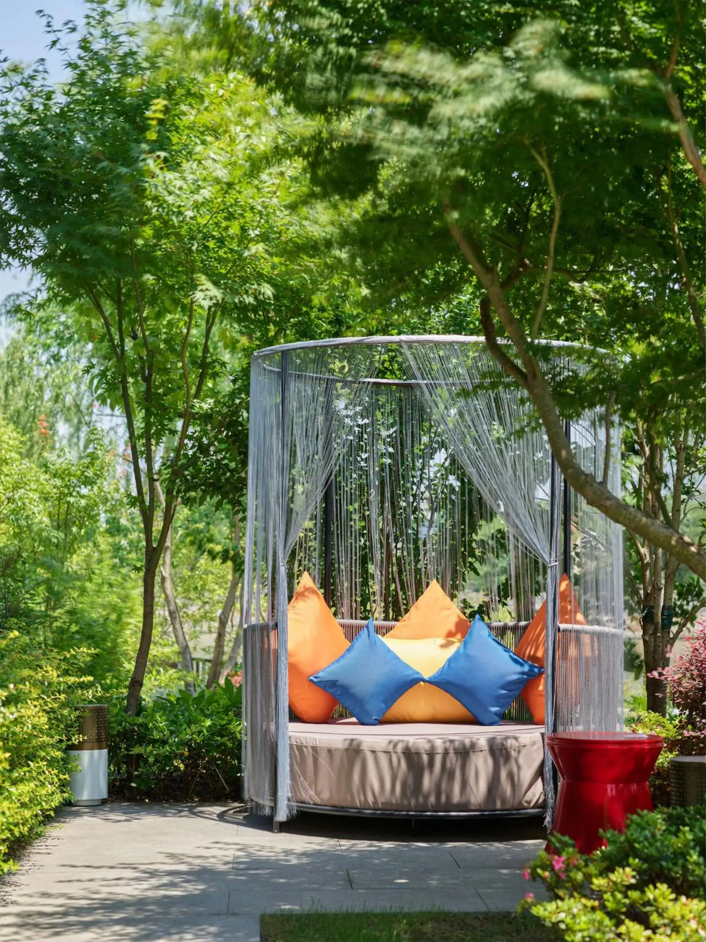 Premium King Suite with Lake View and Courtyard in Hilton Shanghai Songjiang Guangfulin Premium King Suite with Lake View and Courtyard in Hilton Shanghai Songjiang Guangfulin