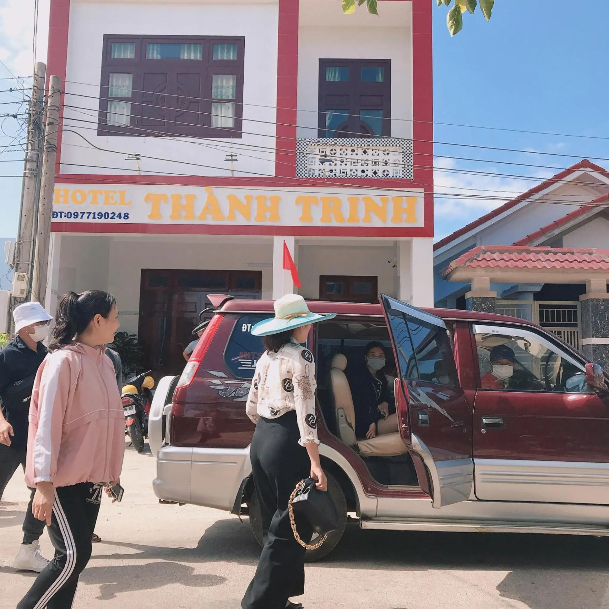 Facade/entrance in Thành Trinh hotel đảo Phú Quý