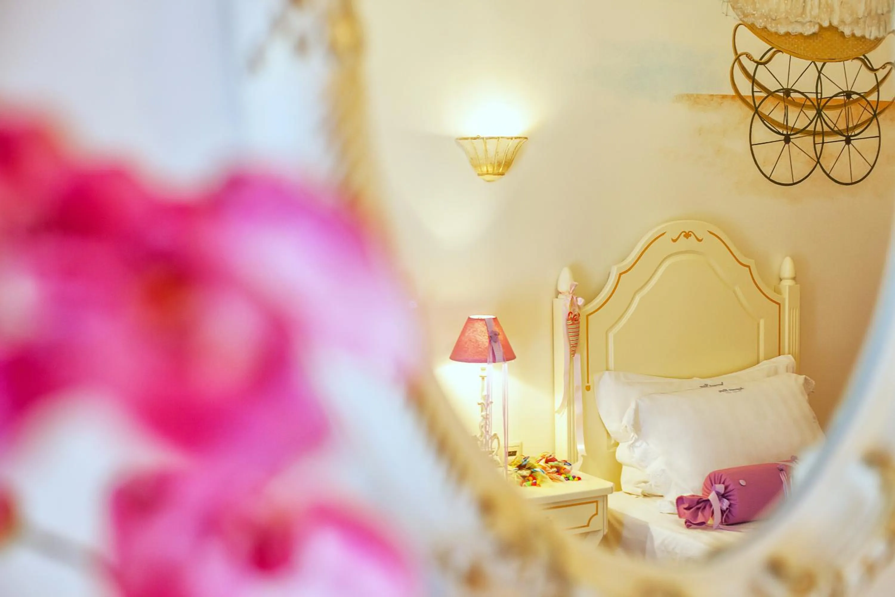 Photo of the whole room, Bed in Archontiko Kymis Boutique Hotel