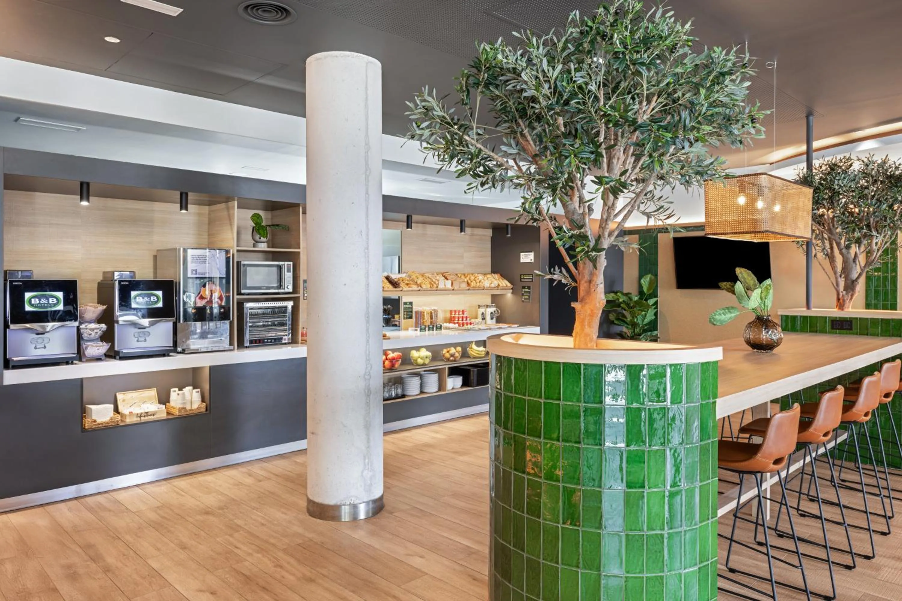 Buffet breakfast in B&B HOTEL Murcia