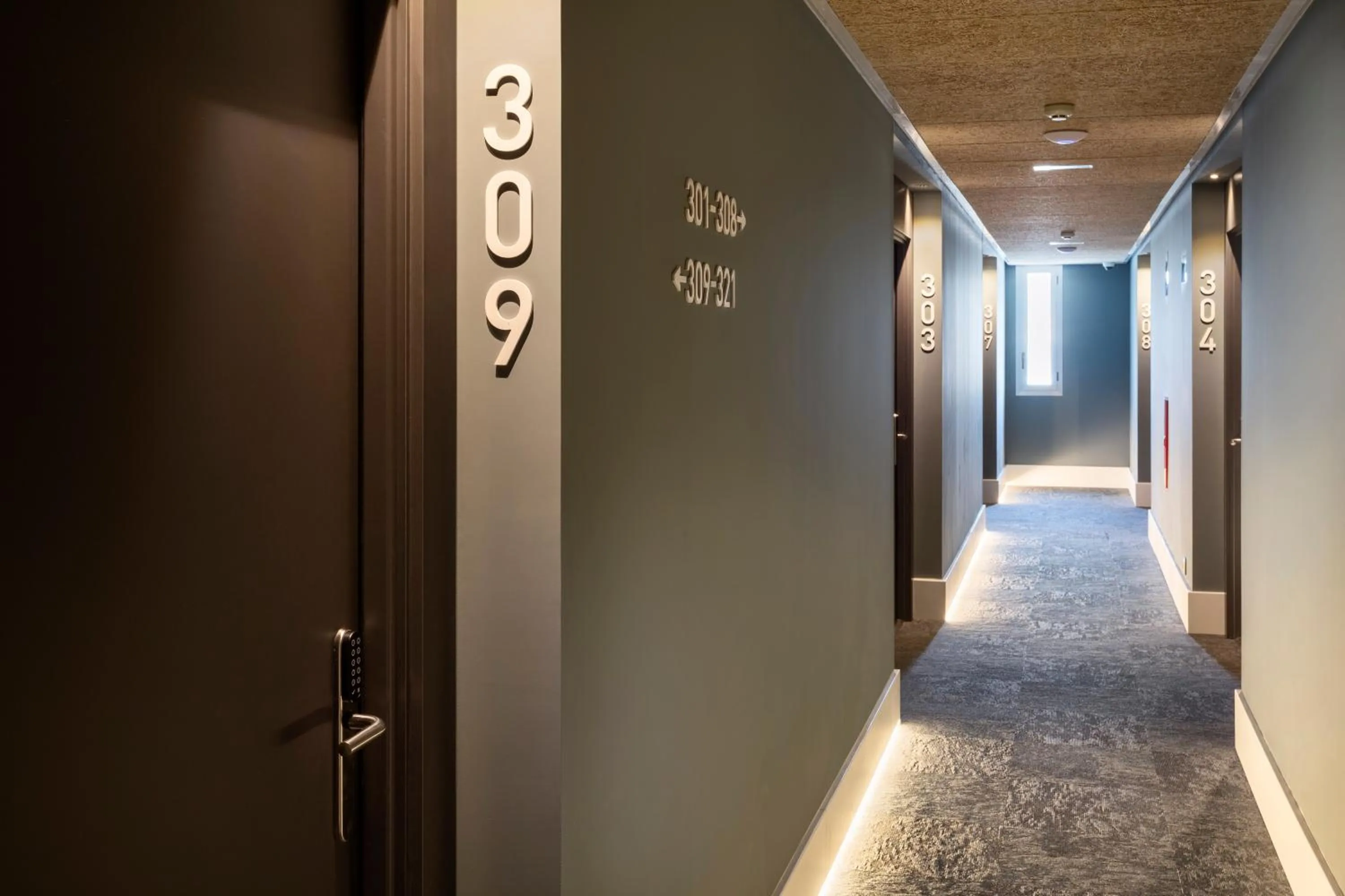 Property building in B&B HOTEL Murcia