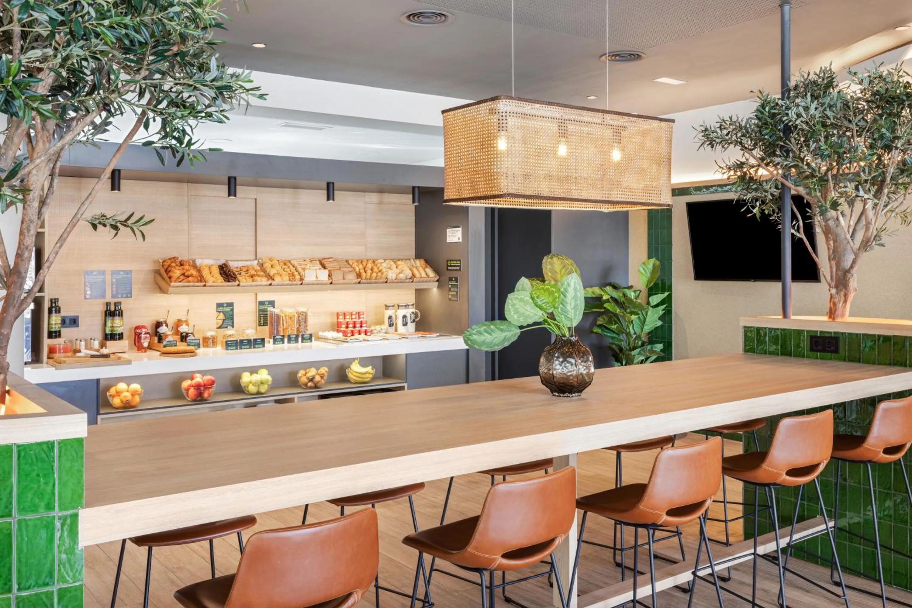 Dining area in B&B HOTEL Murcia