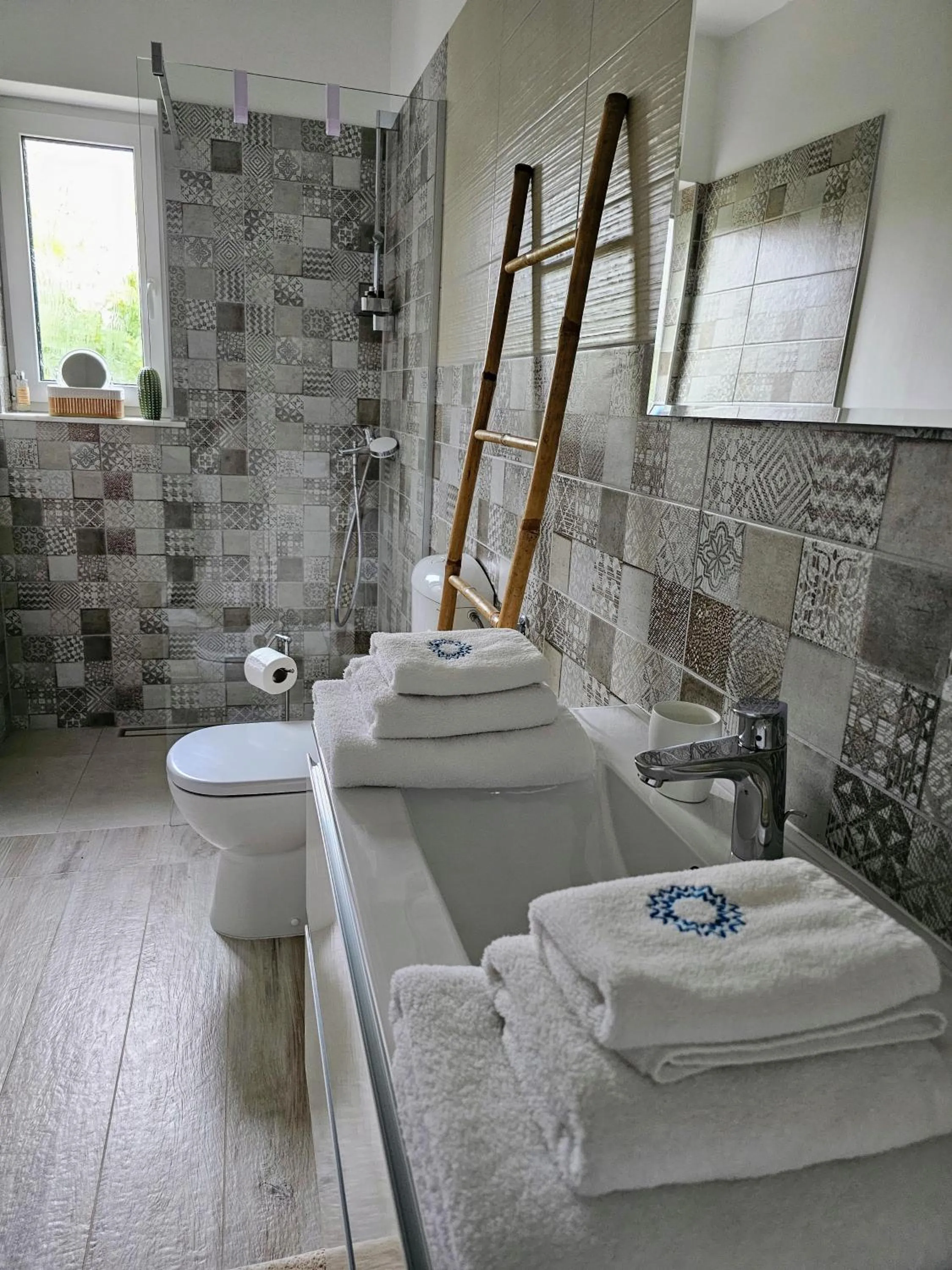 Shower in Boutique Resort OSMA - Adults Only