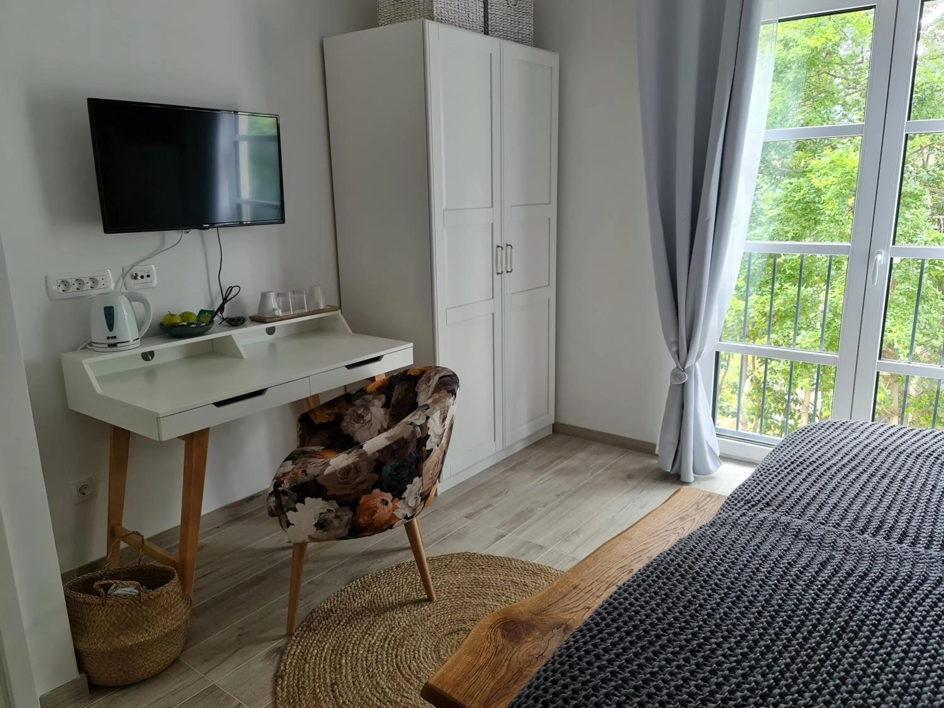 TV and multimedia, Bed in Boutique Resort OSMA - Adults Only